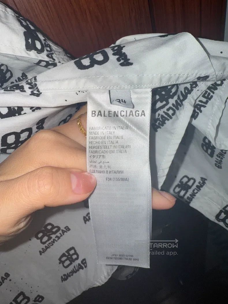 Balenciaga Balenciaga Women's long-sleeve large logo shirt Size XXS / US 00 / IT 34 - 4 Thumbnail
