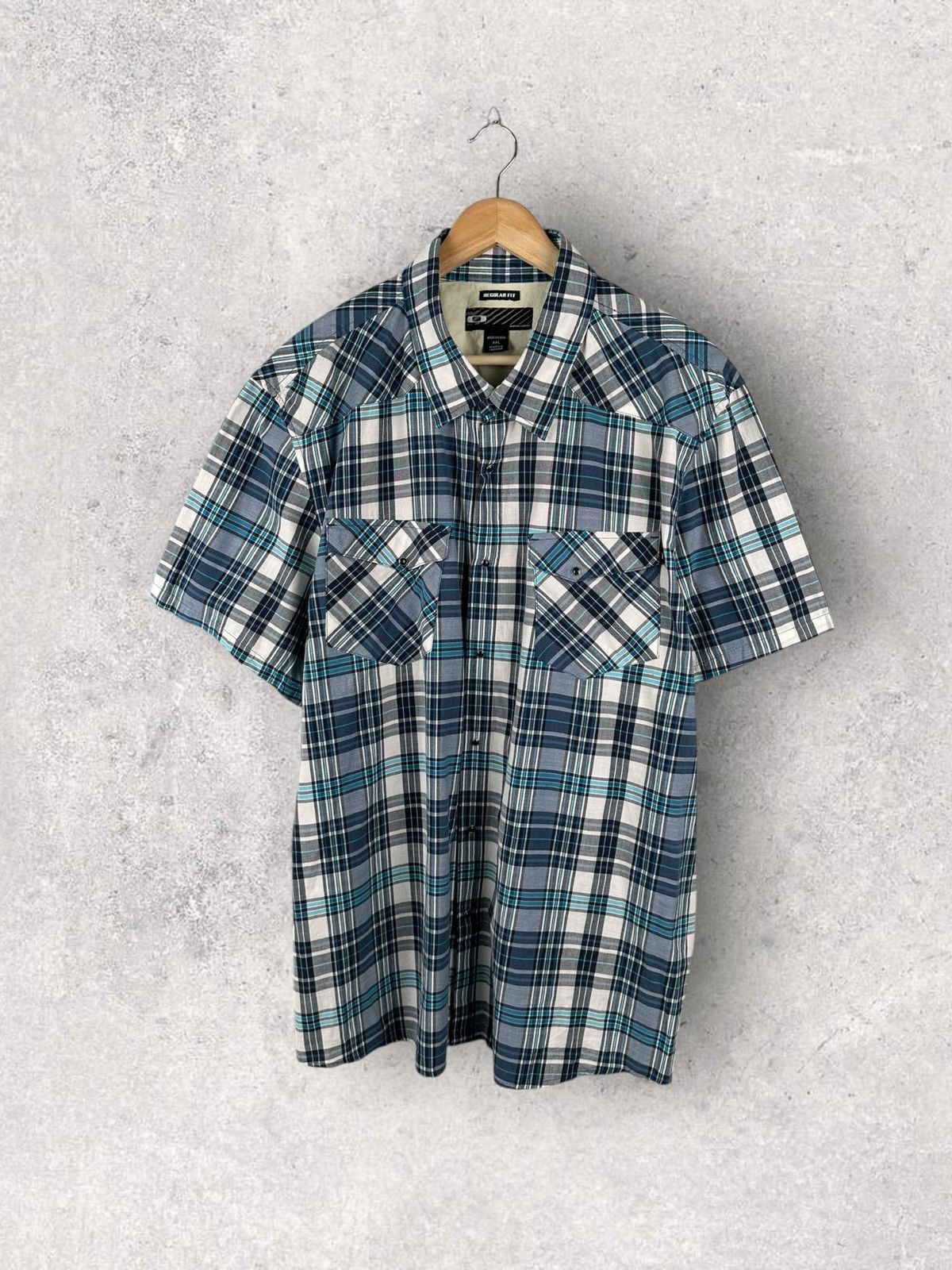 Vintage Vintage Oakley Y2k Button Up Shirt Size US XXL / EU 58 / 5 - 1 Thumbnail