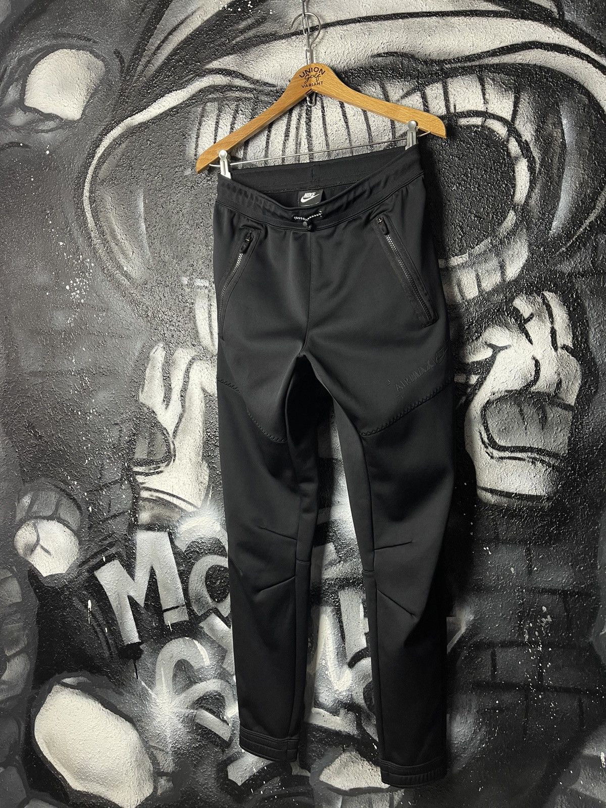 Nike Nike Air Max Black Jogger Sport Pants Men’s Size Small Size US 30 / EU 46 - 1 Thumbnail