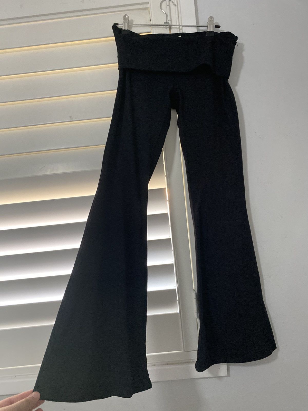 Cotton On Y2K/Gyaru Flared Leggings Size 27" / US 4 / IT 40 - 1 Thumbnail