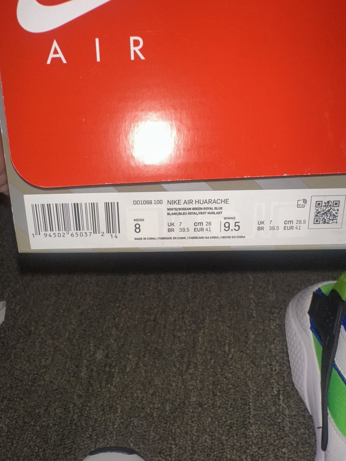 Nike NIKE AIR HUARACHE SCREAM GREEN sz 8 Size US 8 / EU 41 - 6 Thumbnail