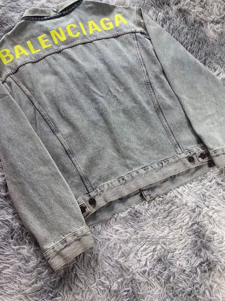 Balenciaga Balenciaga Yellow alphabet logo denim jacket Size US M / EU 48-50 / 2 - 7 Thumbnail