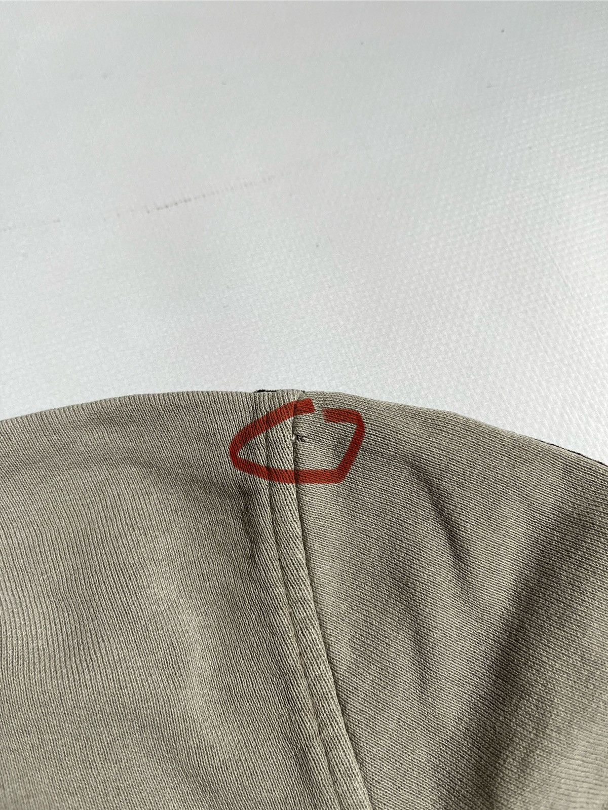 Dolce & Gabbana Vintage 90s Dolce & Gabbana Beige Pocket V Neck Hoodie Size US M / EU 48-50 / 2 - 17 Thumbnail