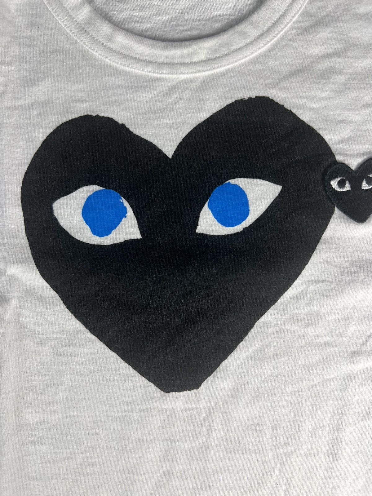 Comme des Garcons Comme des Garçons PLAY Blue Eyes Heart T-Shirt Size L Unworn Size US L / EU 52-54 / 3 - 3 Thumbnail