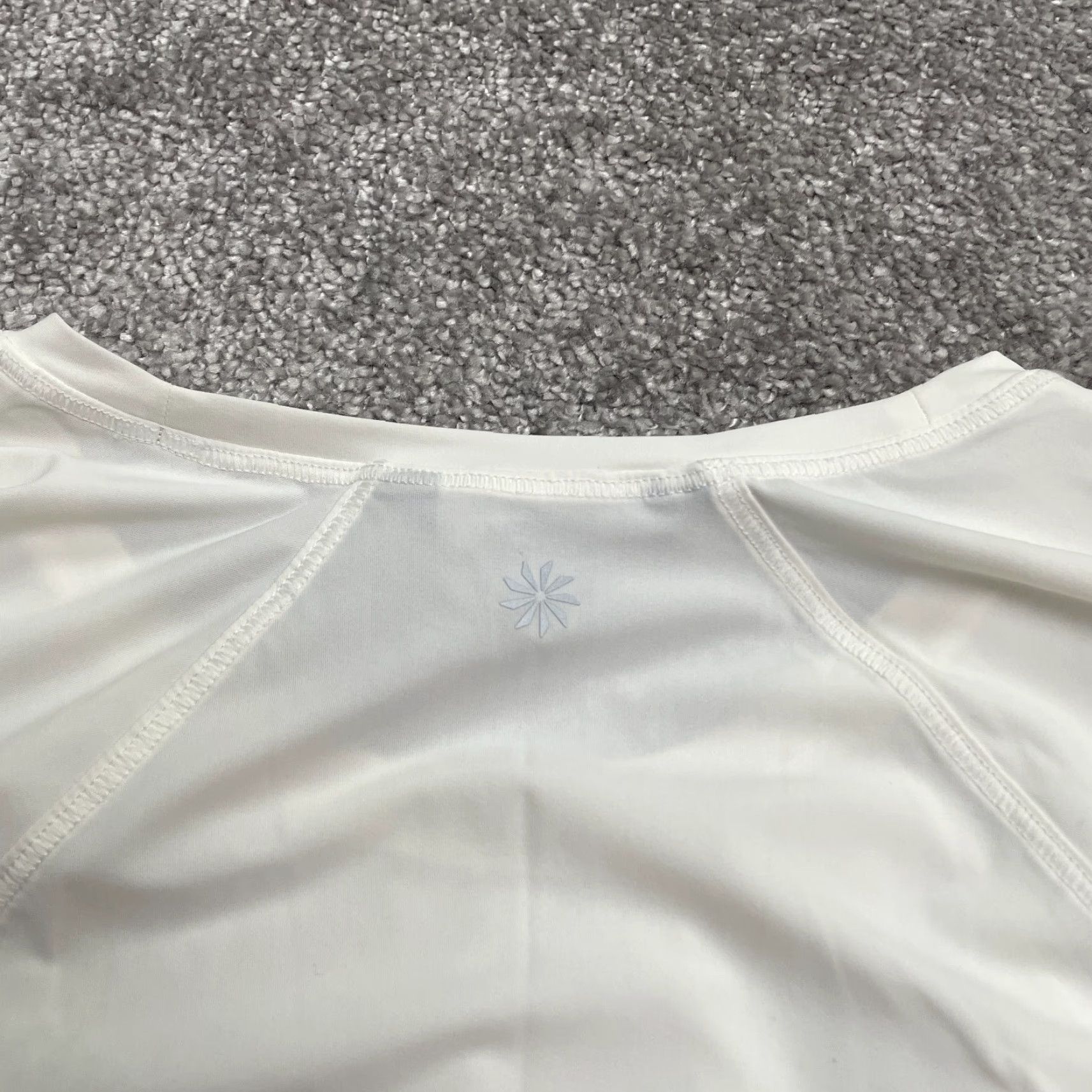 Vintage Active T-Shirt Womens L White Crew Neck Short Sleeve Nylon Athletic Size L / US 10 / IT 46 - 6 Thumbnail