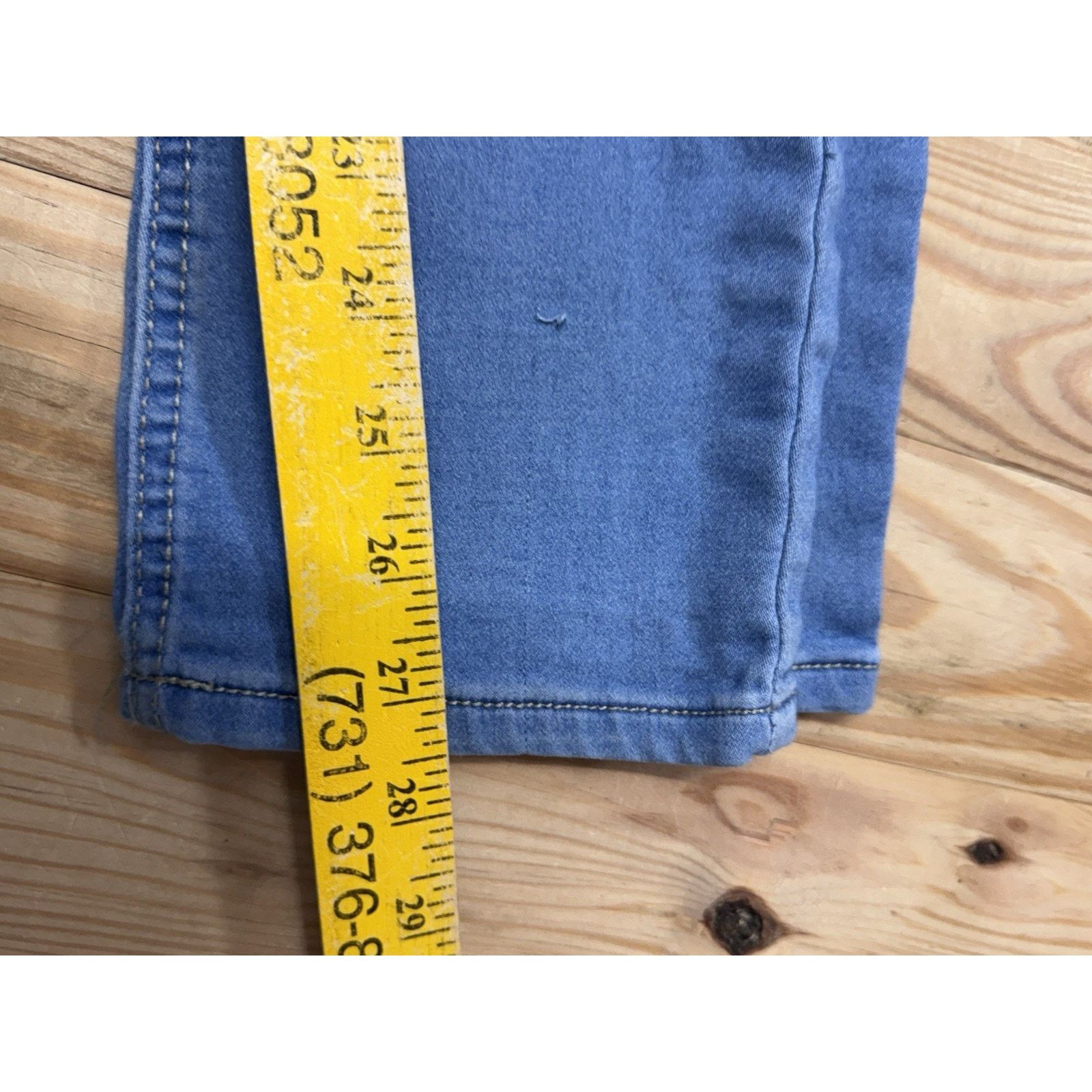 Jordache JORDACHE GIRLS SKINNY JEANS LIGHT BLUE SIZE 10 Size 32" / US 10 / IT 46 - 8 Thumbnail