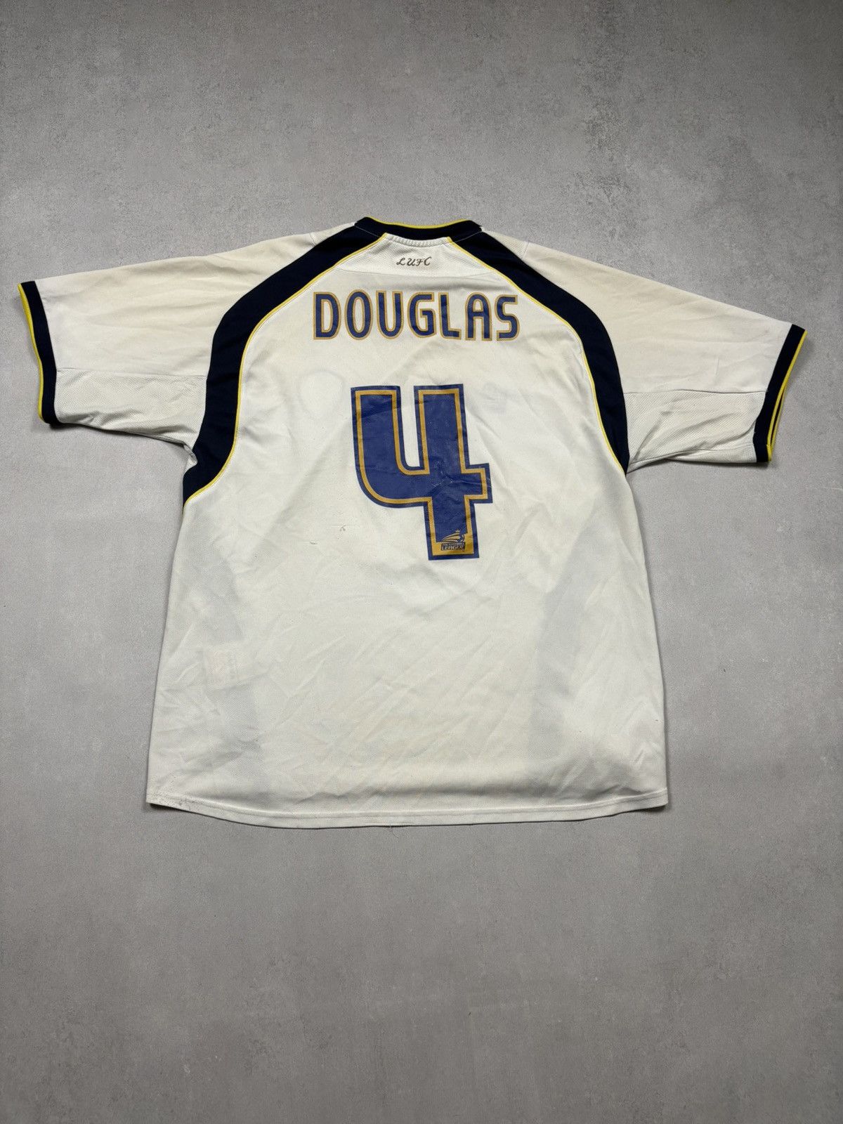 Vintage Vintage Leeds United Douglas #4 2006/07 Home Football Jersey Size US XL / EU 56 / 4 - 2 Thumbnail