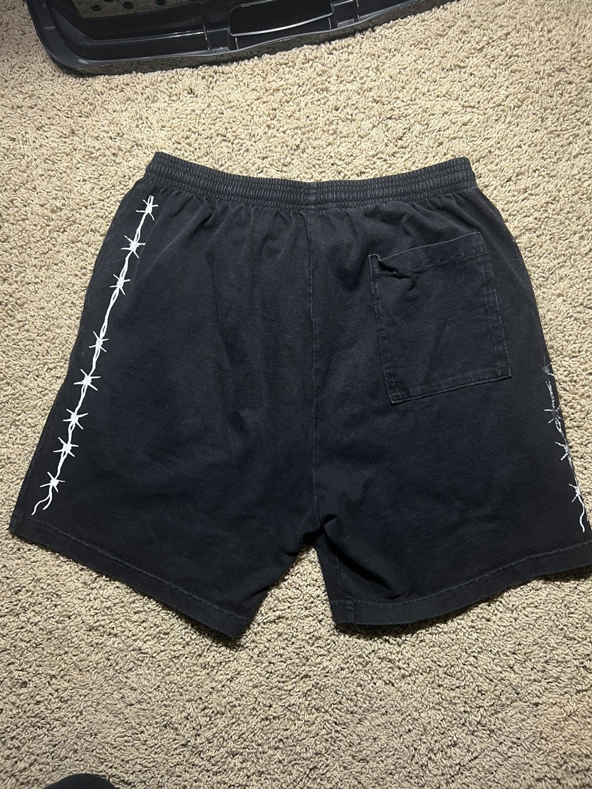 Warren Lotas Warren Lotas barbed wire skull shorts Size US 30 / EU 46 - 4 Thumbnail
