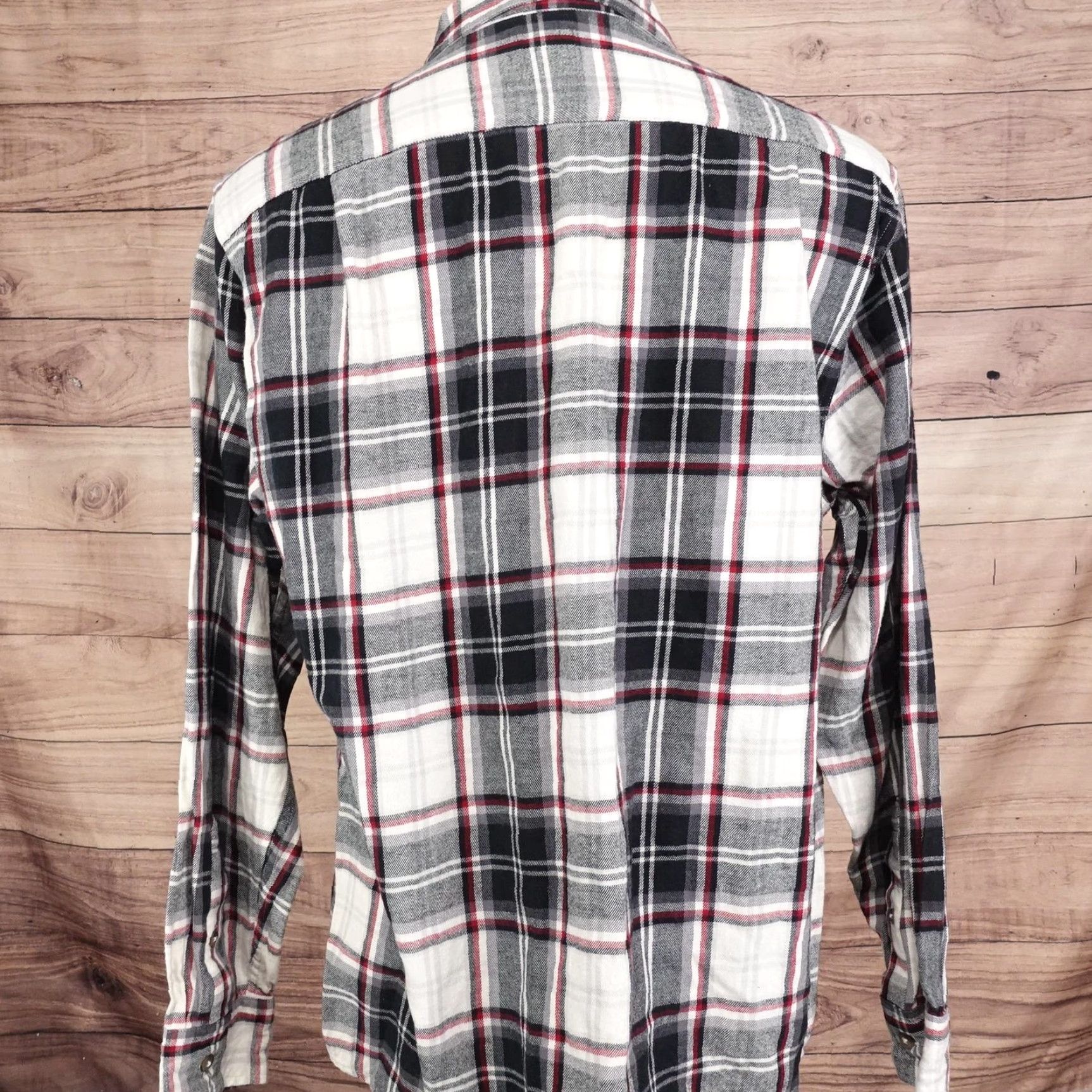 The Mountain Blue Mountain Shirt Mens Large Plaid Flannel Long Sleeve Button-Up Cotton Multicolor Jazz Black Red White Gray (90s) Womens? Size US L / EU 52-54 / 3 - 4 Thumbnail
