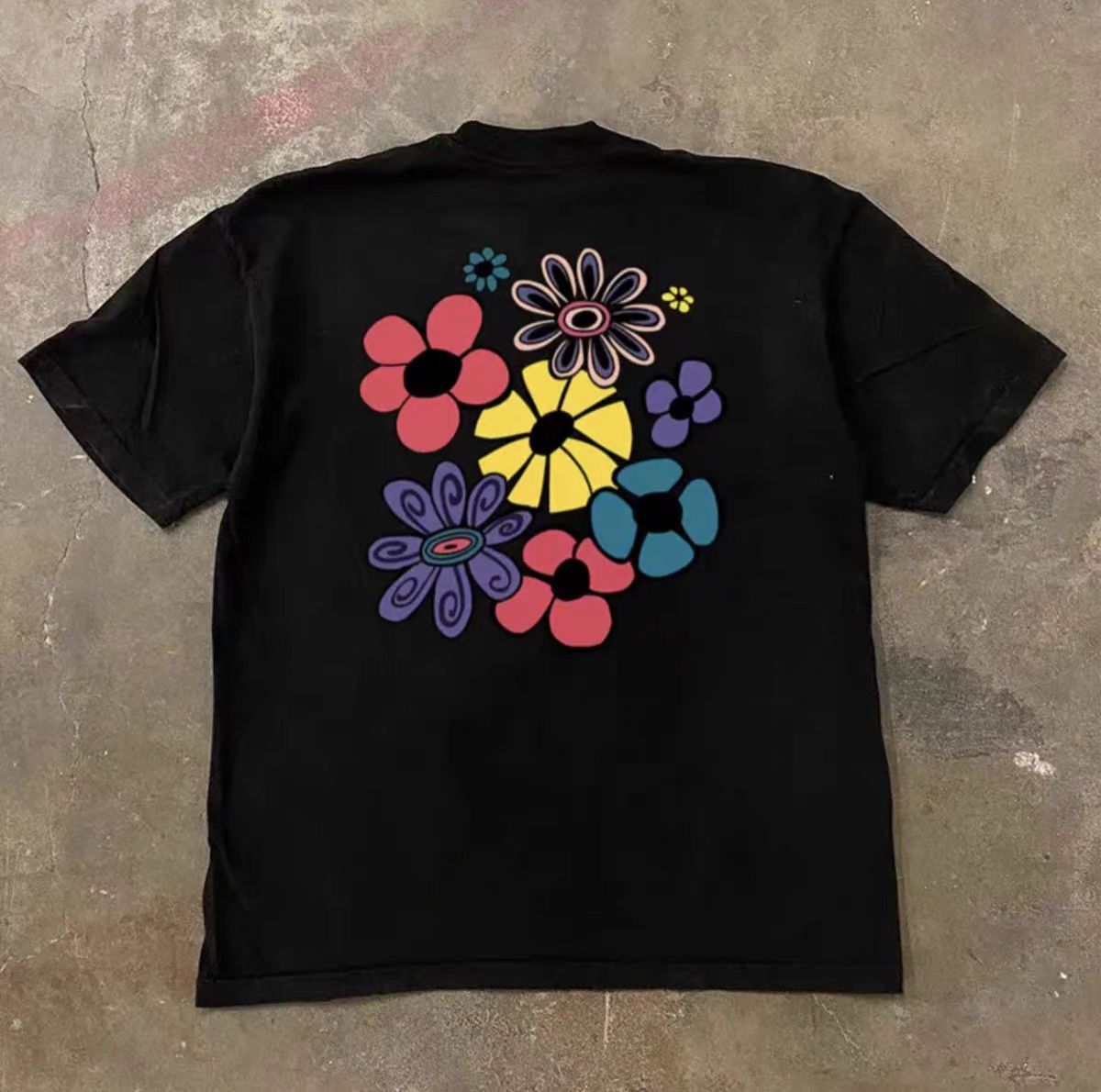 Vintage Black washed retro floral pattern t-shirt Size US M / EU 48-50 / 2 - 1 Thumbnail