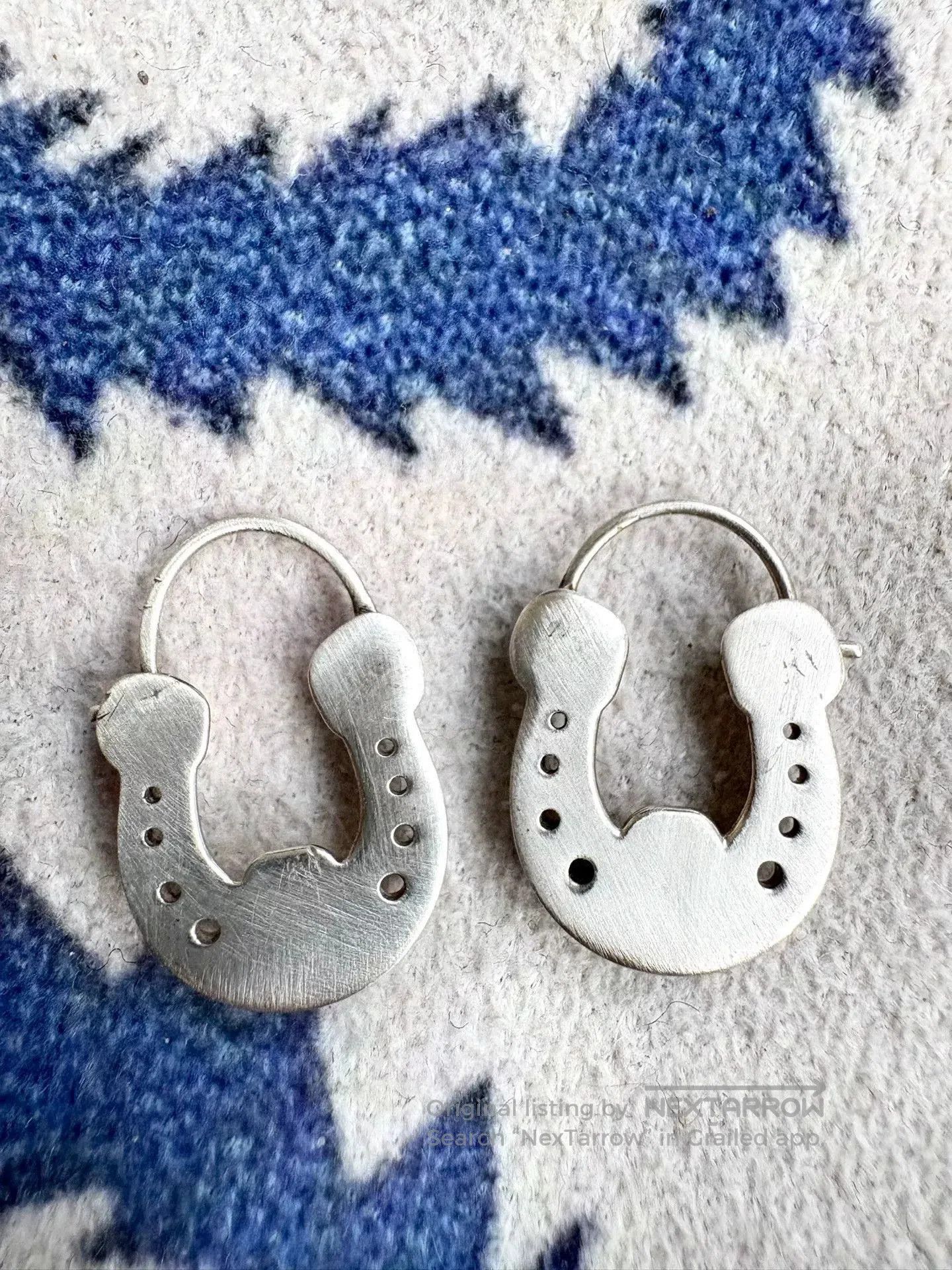 Vivienne Westwood vivienne westwood horseshoe earrings vintage charm. Size ONE SIZE - 3 Thumbnail