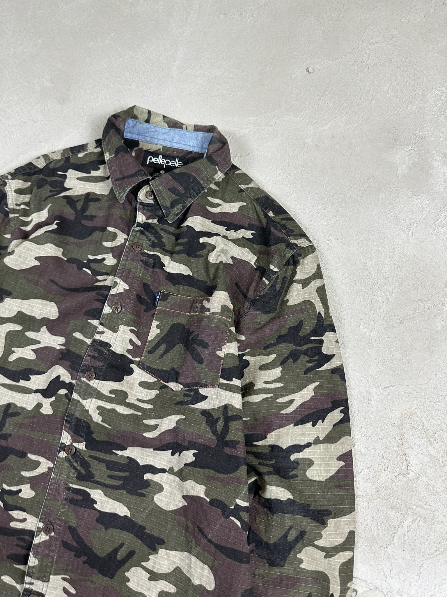 Pelle Pelle Vintage Y2k Pelle Pelle Camo Miitary Button Up Shirt Size US L / EU 52-54 / 3 - 7 Thumbnail
