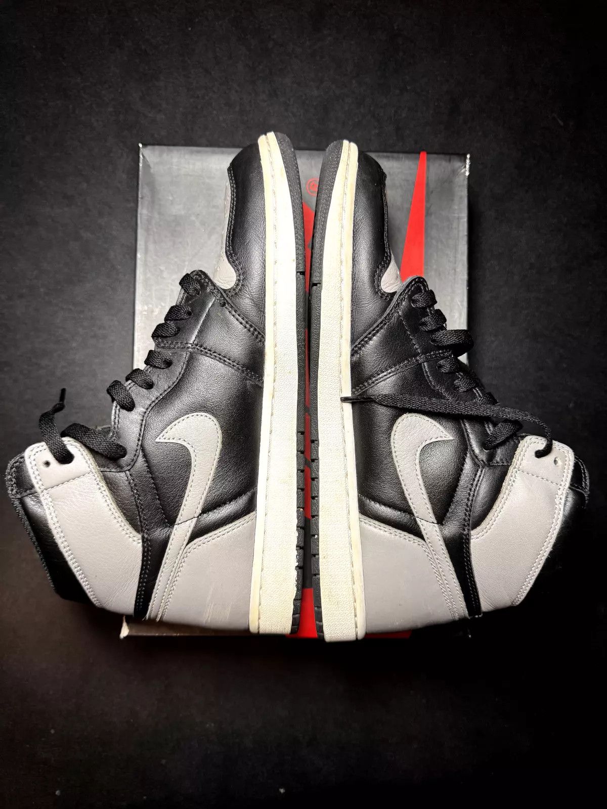 Jordan Brand × Nike Nike Air Jordan 1 Retro OG High Shadow 2018 555088-013 Size US 10.5 / EU 43-44 - 7 Thumbnail