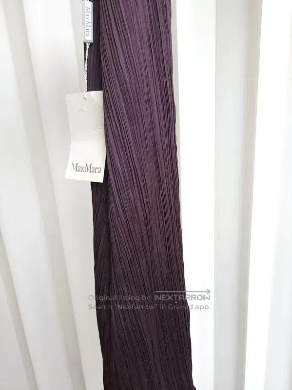 Max Mara MaxMara Pleated Midi Skirt in Deep Purple . Size 23" - 3 Thumbnail