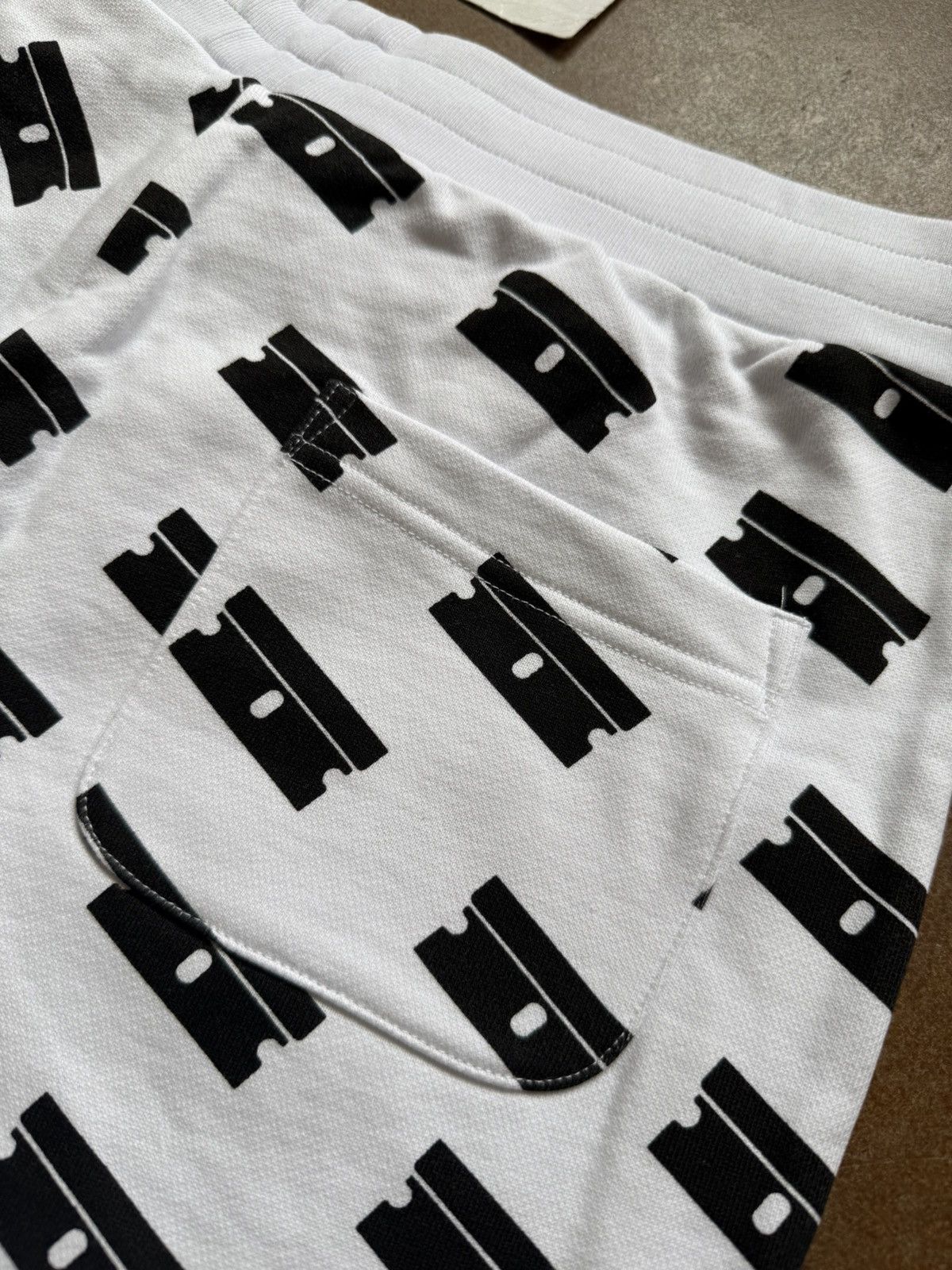 G59 Records $UICIDEBOY$ G59 Records Razor Sweatpants White Medium Size US 32 / EU 48 - 11 Thumbnail