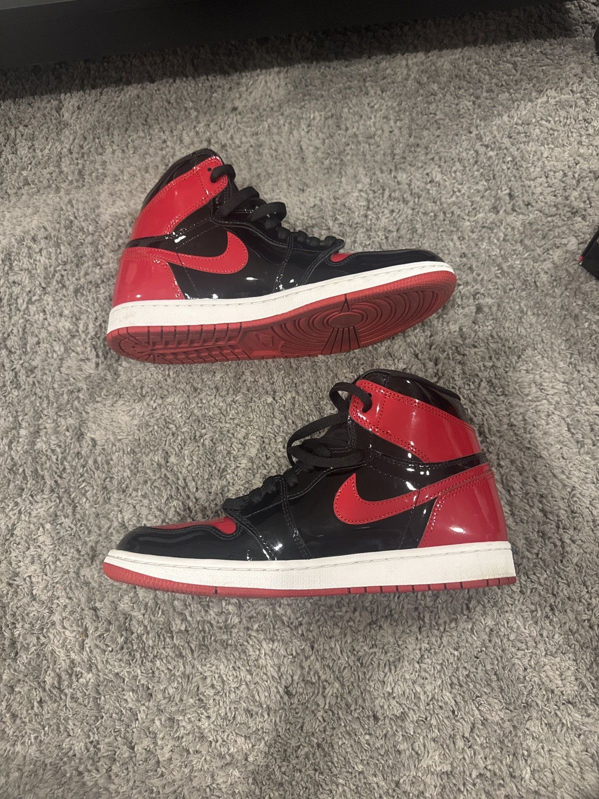 Jordan Brand Jordan 1 High Retro OG ‘Patent Bred Size US 9.5 / EU 42-43 - 4 Thumbnail