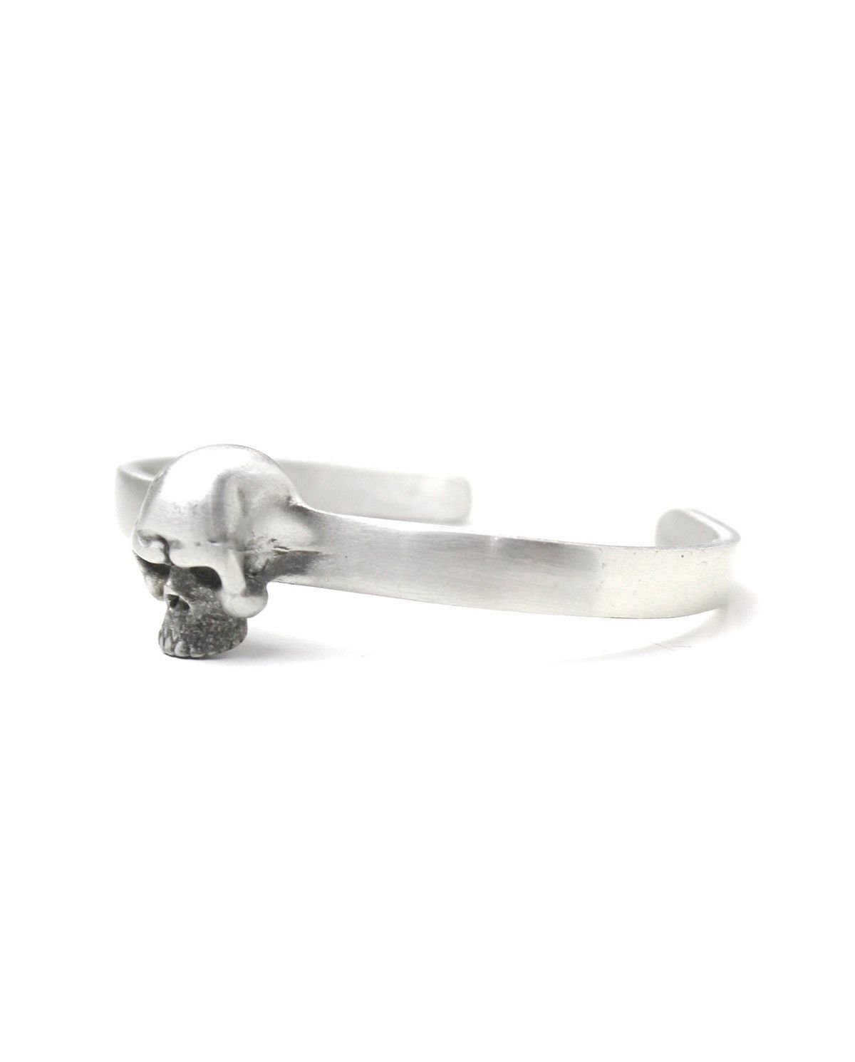 If Six Was Nine 2000S JAPANESE MADE SKULL EMBRACE BANGLE Size ONE SIZE - 2 Thumbnail