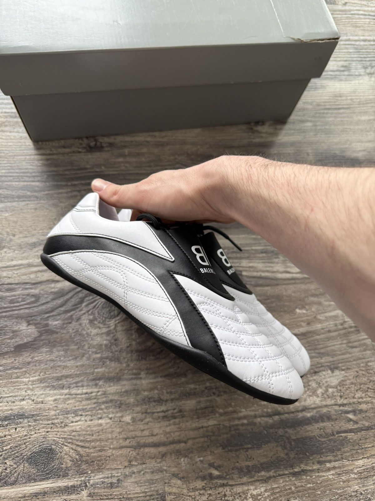 Balenciaga NWT - Balenciaga Zen Sneakers Size US 5 / IT 35 - 1 Thumbnail