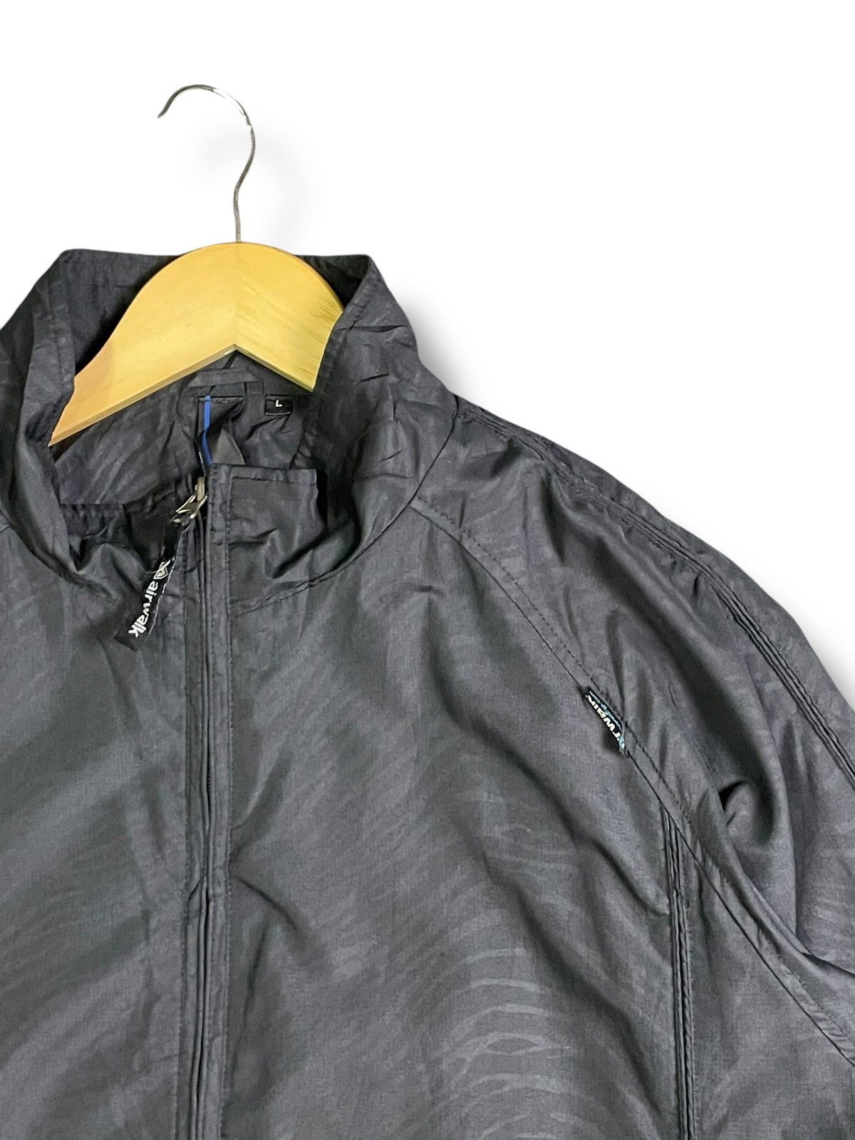 Airwalk × Vintage Airwalk x Vintage Waterproof Windbreaker (39) Size US L / EU 52-54 / 3 - 5 Thumbnail