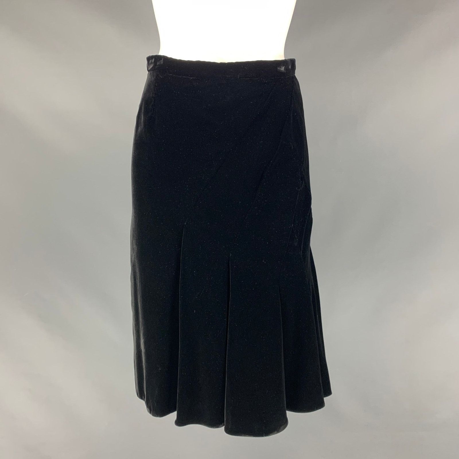 Dolce & Gabbana Size 4 Black Viscose & Silk Solid Pleated Skirt Size 27" / US 4 / IT 40 - 1 Thumbnail