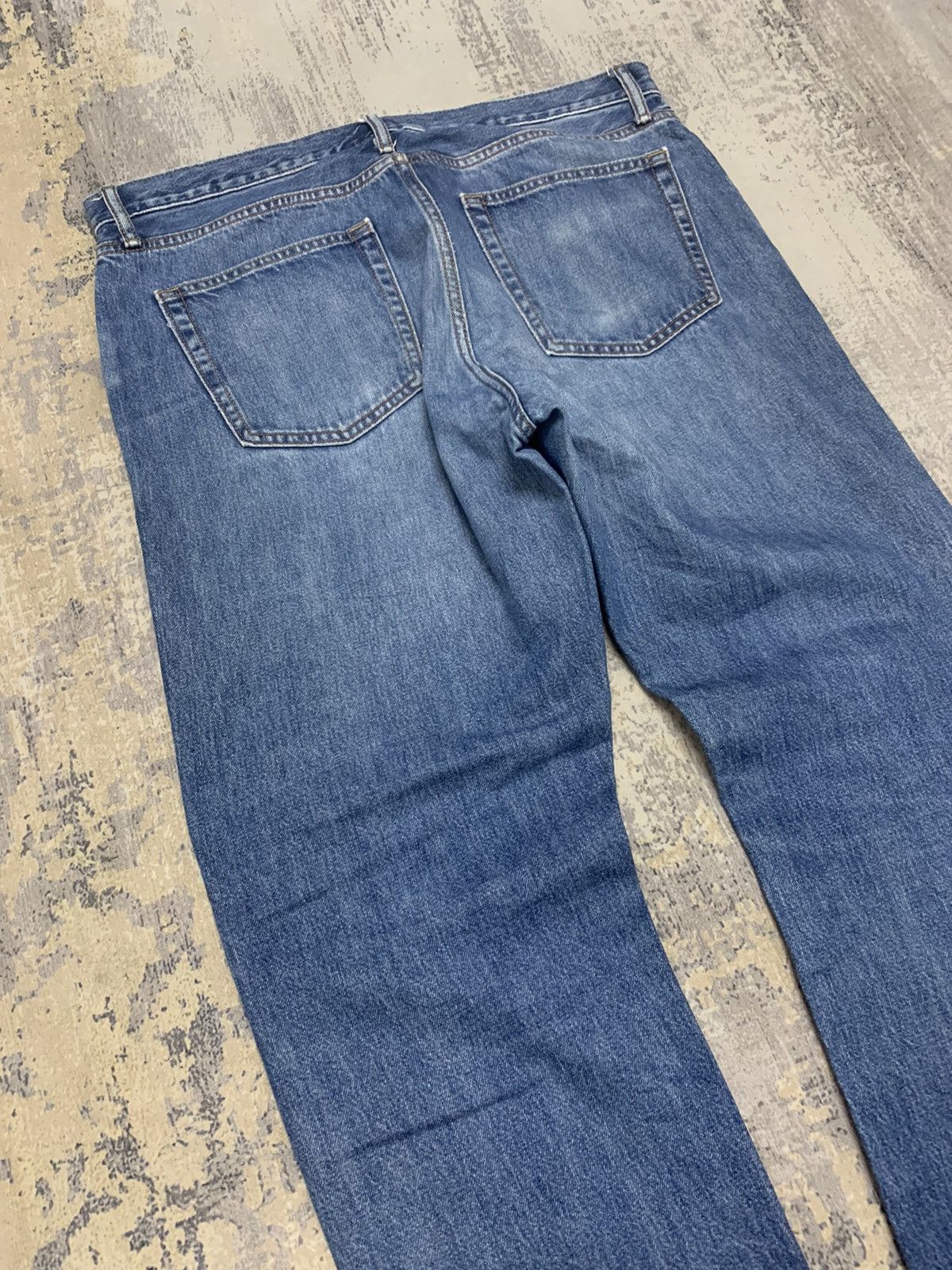 Japanese Brand Japanese Uniqlo Straight Leg Faded Blue Jeans 37x30 Size US 37 - 9 Thumbnail