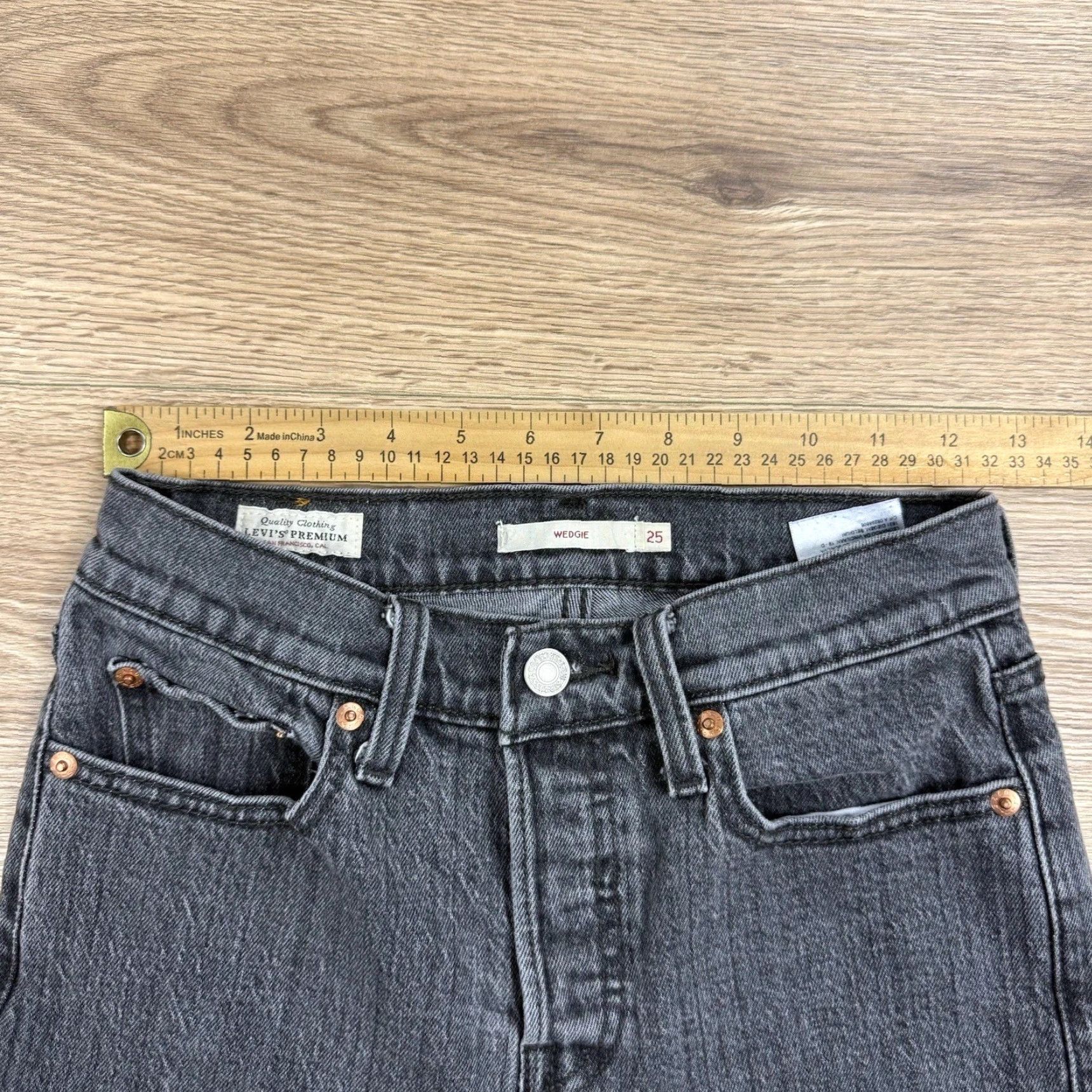 Levi's Levi's Women's Wedgie Straight 25x27 Gray Jeans Button Fly Destroyed Size 42" / US 20 - 4 Thumbnail