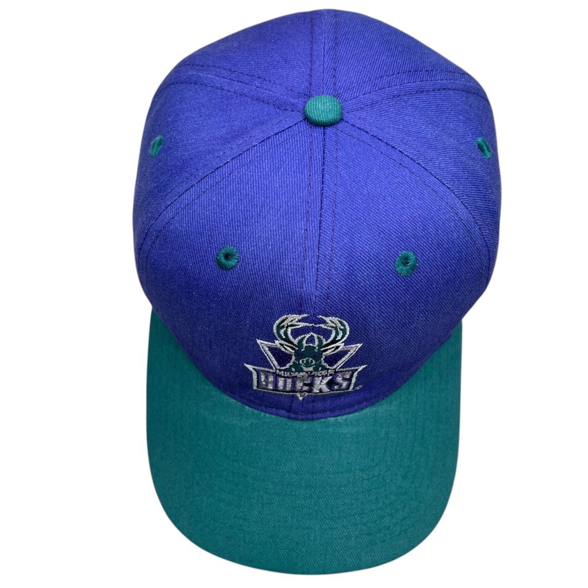 Twins Vintage 1990s NBA Milwaukee Bucks Twins Embroidered Snapback Size ONE SIZE - 8 Thumbnail