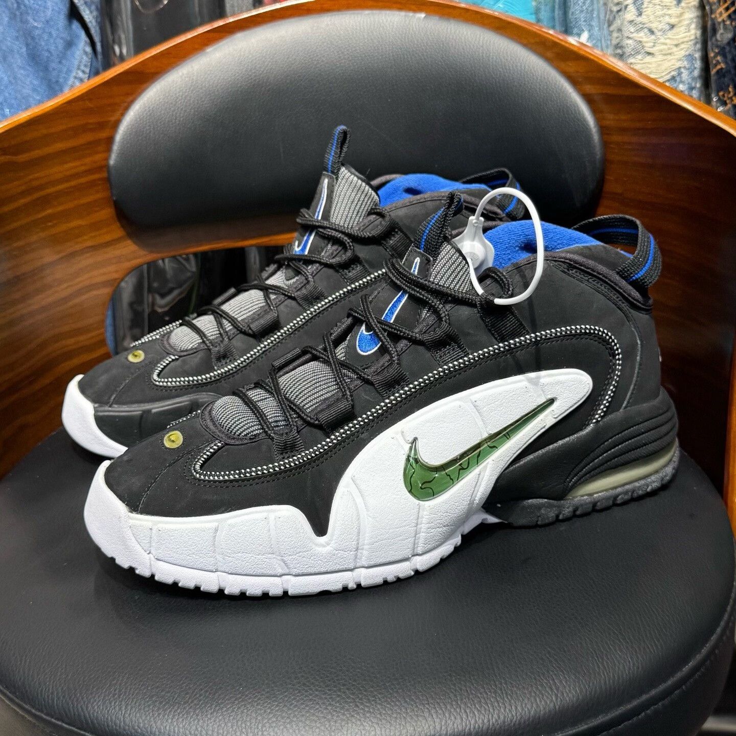 Nike Nike Blue Lowtop Sneakers 44 Men Size US 10.5 / EU 43-44 - 1 Thumbnail
