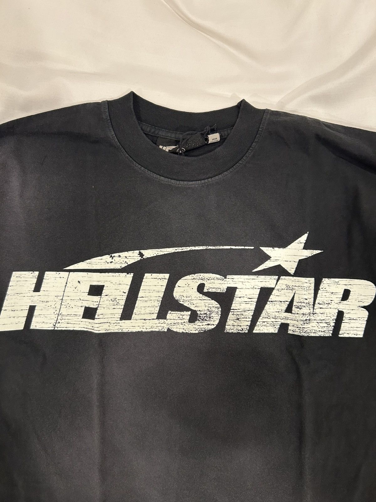 HELLSTAR Hellstar Classic Logo Glow in the Dark Tee ComplexCon Size US L / EU 52-54 / 3 - 3 Thumbnail
