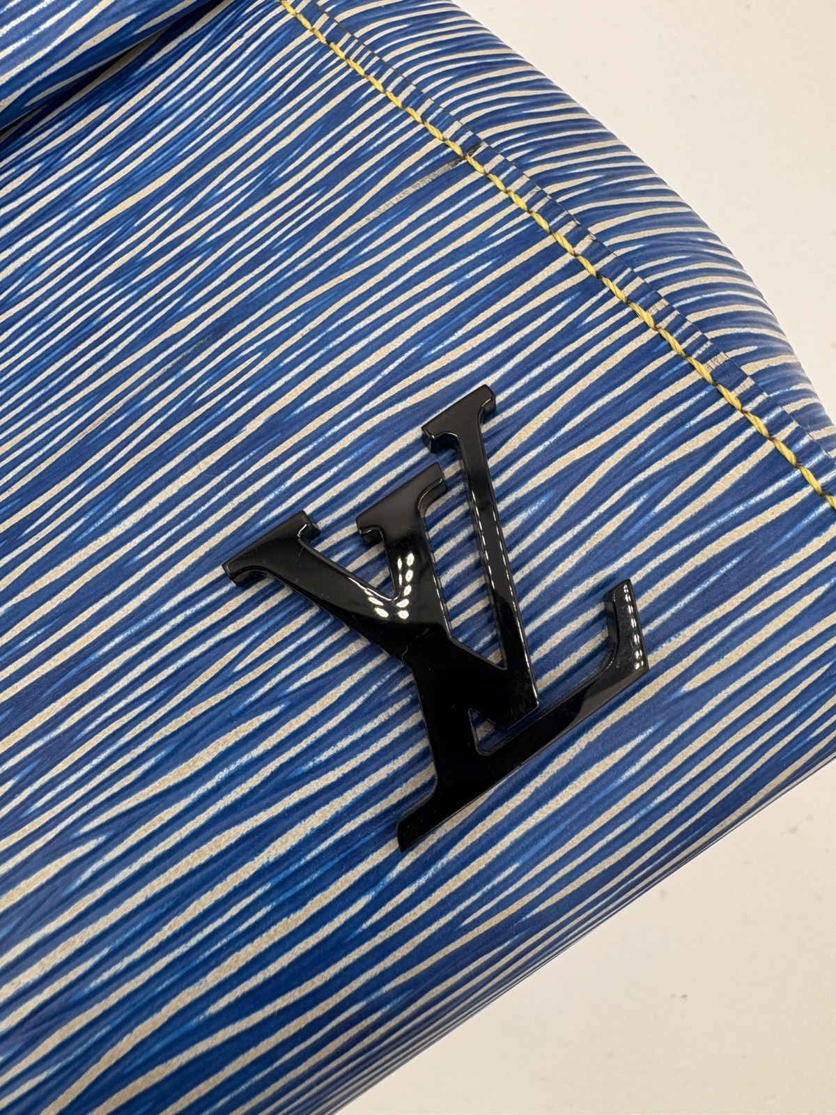 Louis Vuitton Louis Vuitton Epi Leather Cluny Size ONE SIZE - 6 Thumbnail