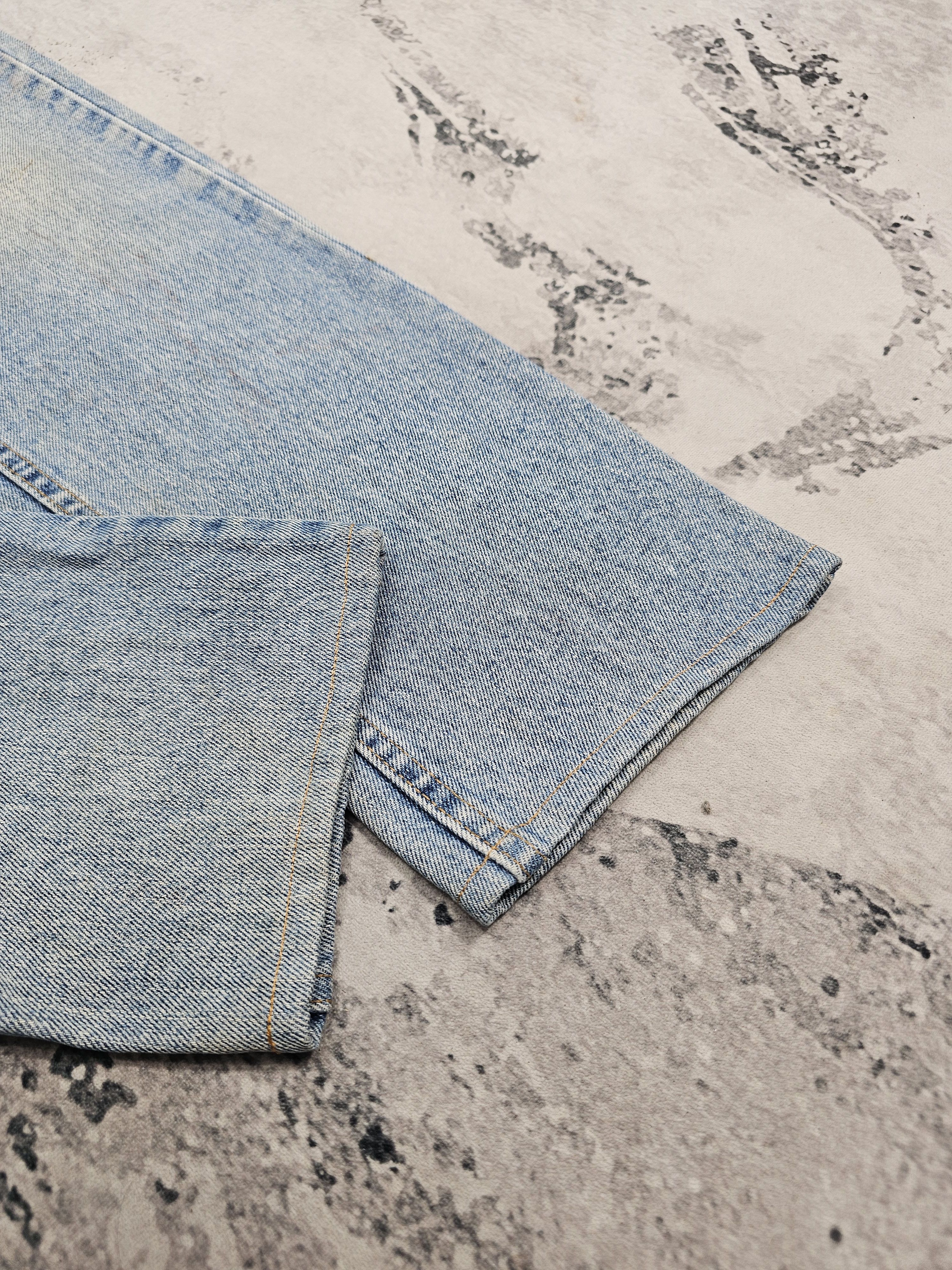 Levi's Vintage Clothing Vtg 90'S LEVIS 505 Light Blue Stain Ripped Blue Jeans L0501 Size US 32 / EU 48 - 8 Thumbnail