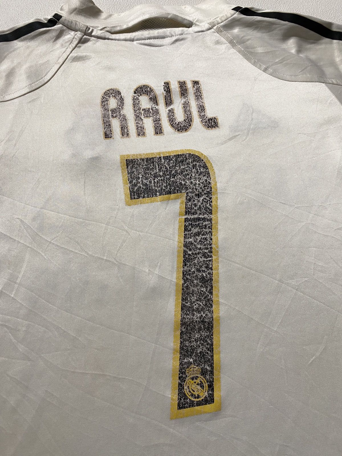 Adidas VINTAGE 2003 ADDIAS REAL MADRID RAUL HOME JERSEY Size US S / EU 44-46 / 1 - 11 Thumbnail