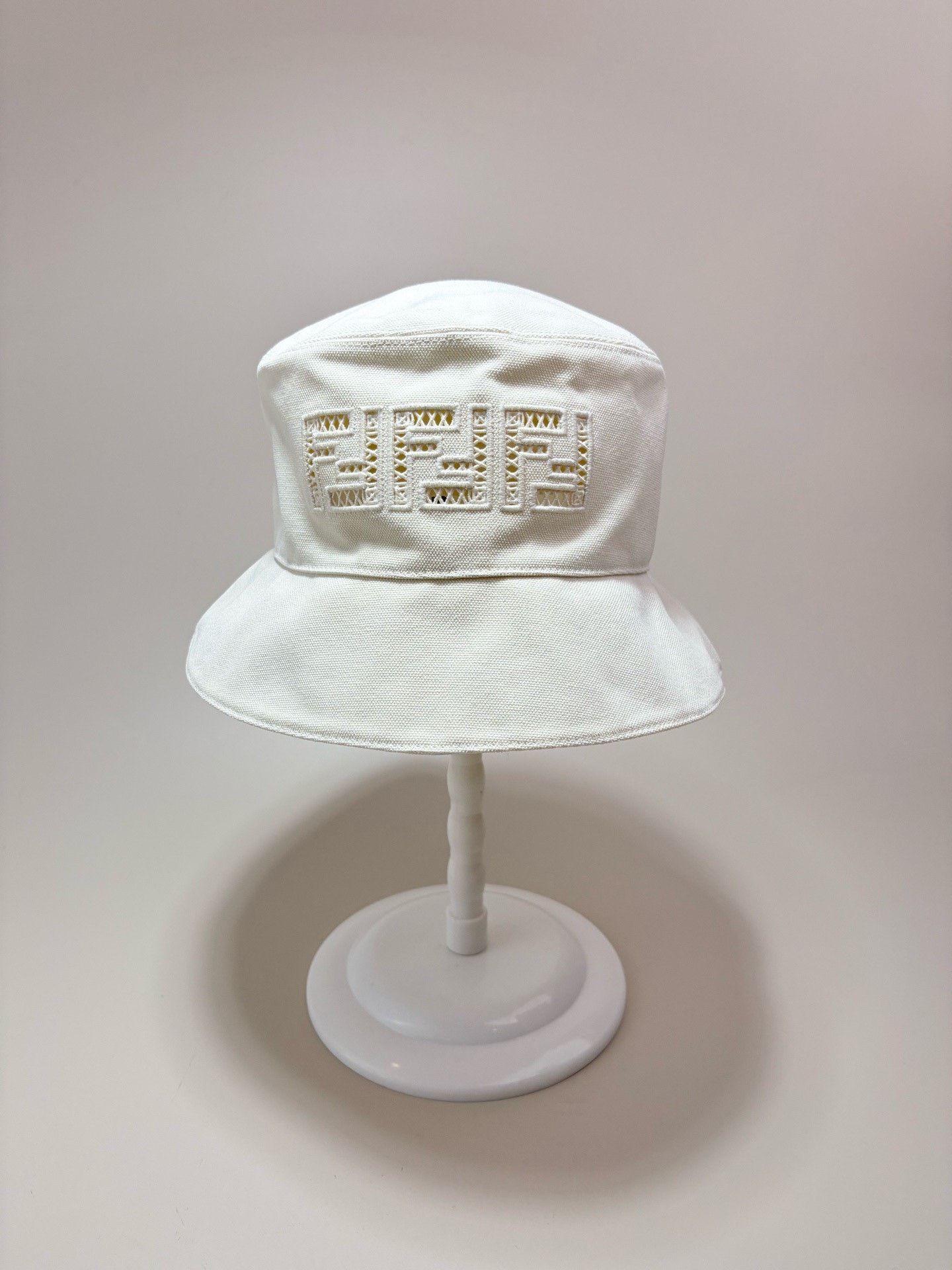 Fendi Fendi Logo Bucket Hat Size ONE SIZE - 1 Thumbnail