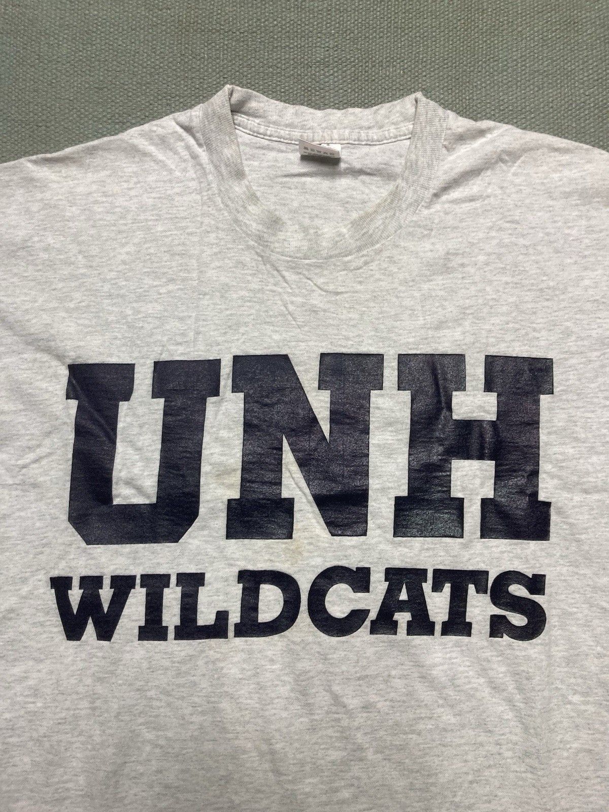 Fruit Of The Loom × Vintage Vtg 90s t shirt UNH wildcats university New Hampshire XL Size US XL / EU 56 / 4 - 2 Thumbnail
