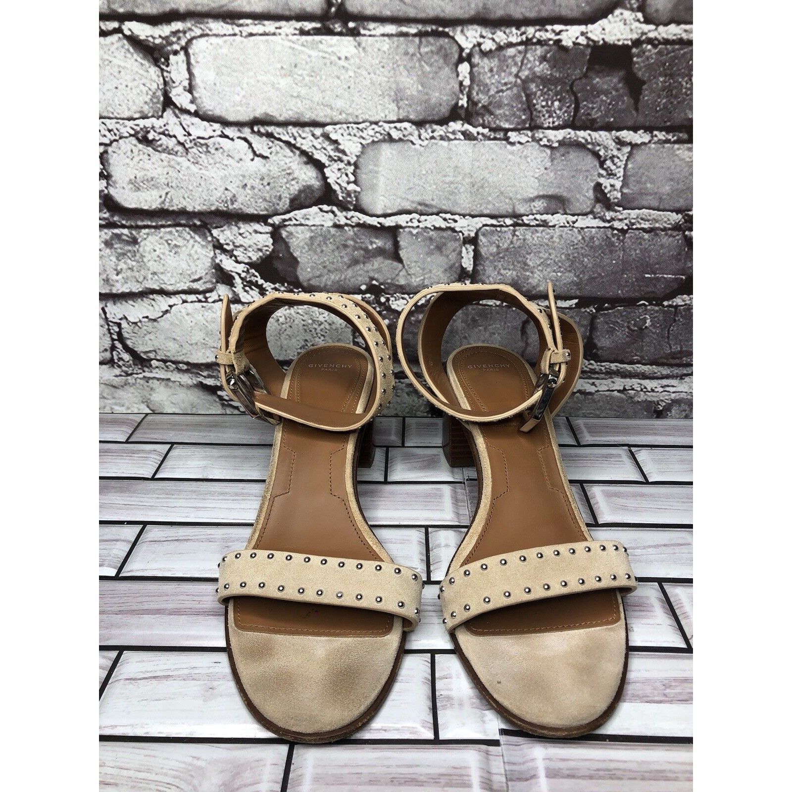 Givenchy Givenchy Beige Suede Leather Elegant Heel Studded Sandals Wo Size US 7.5 / IT 37.5 - 2 Thumbnail