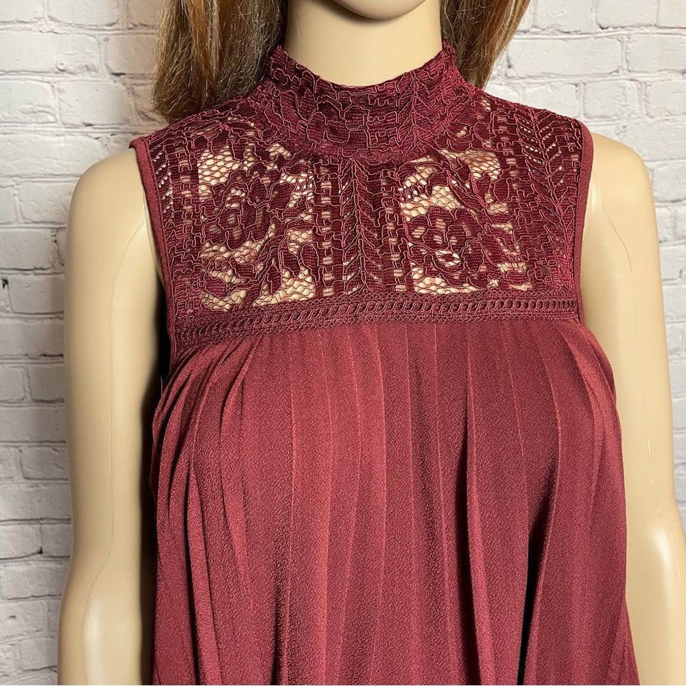 Other NWT New $68 Cable & Gauge Sleeveless Pleated Top With Embro Size S / US 4 / IT 40 - 2 Thumbnail