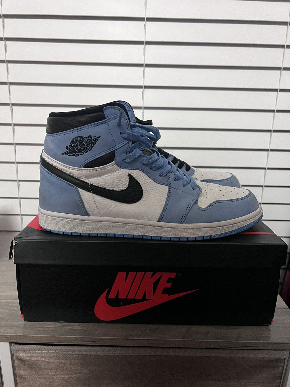 Jordan Brand × Nike Jordan 1 University Blue Size US 13 / EU 46 - 2 Thumbnail