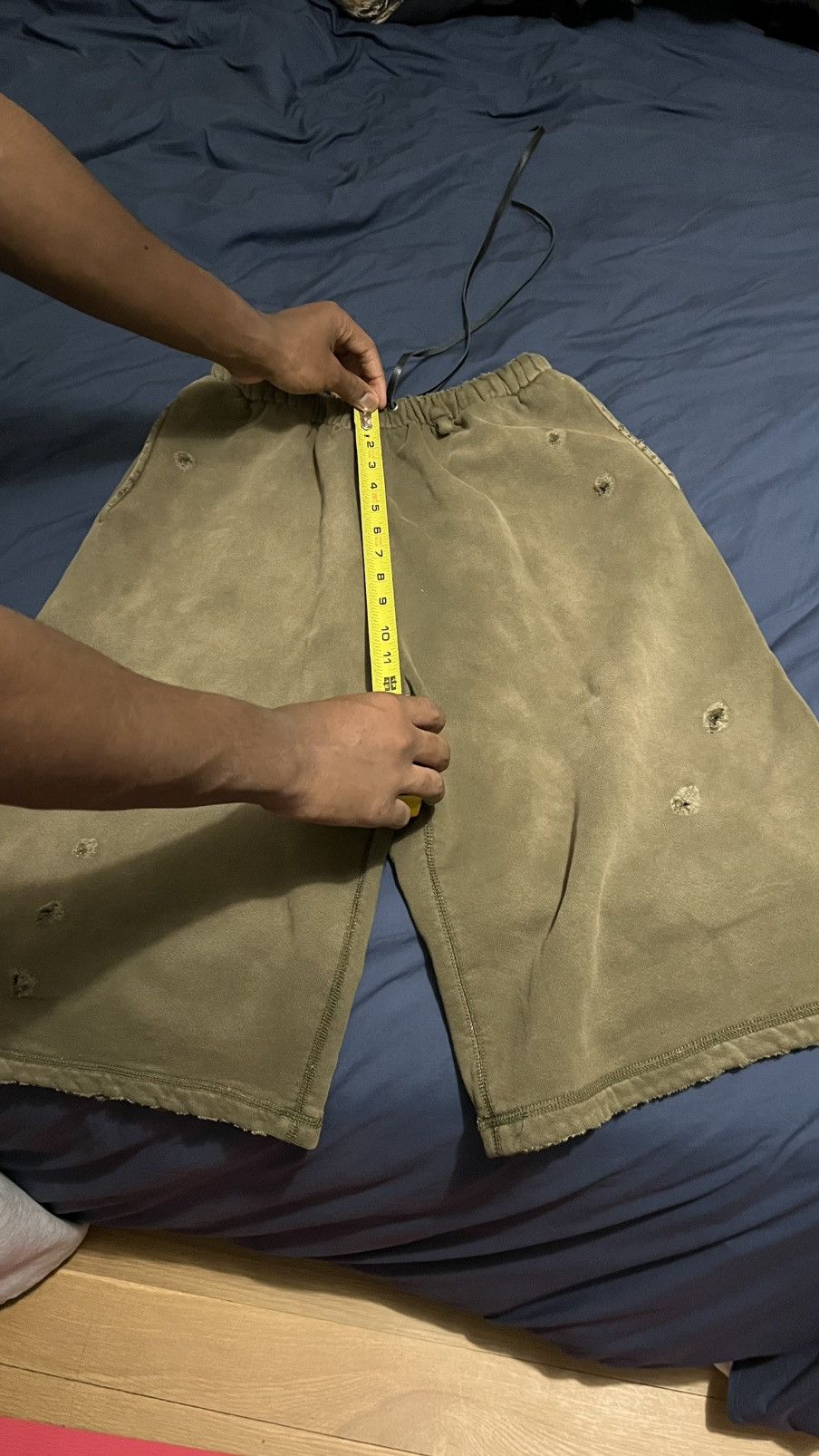 Other UNDS Military Green Sweatshorts Size US 30 / EU 46 - 11 Thumbnail