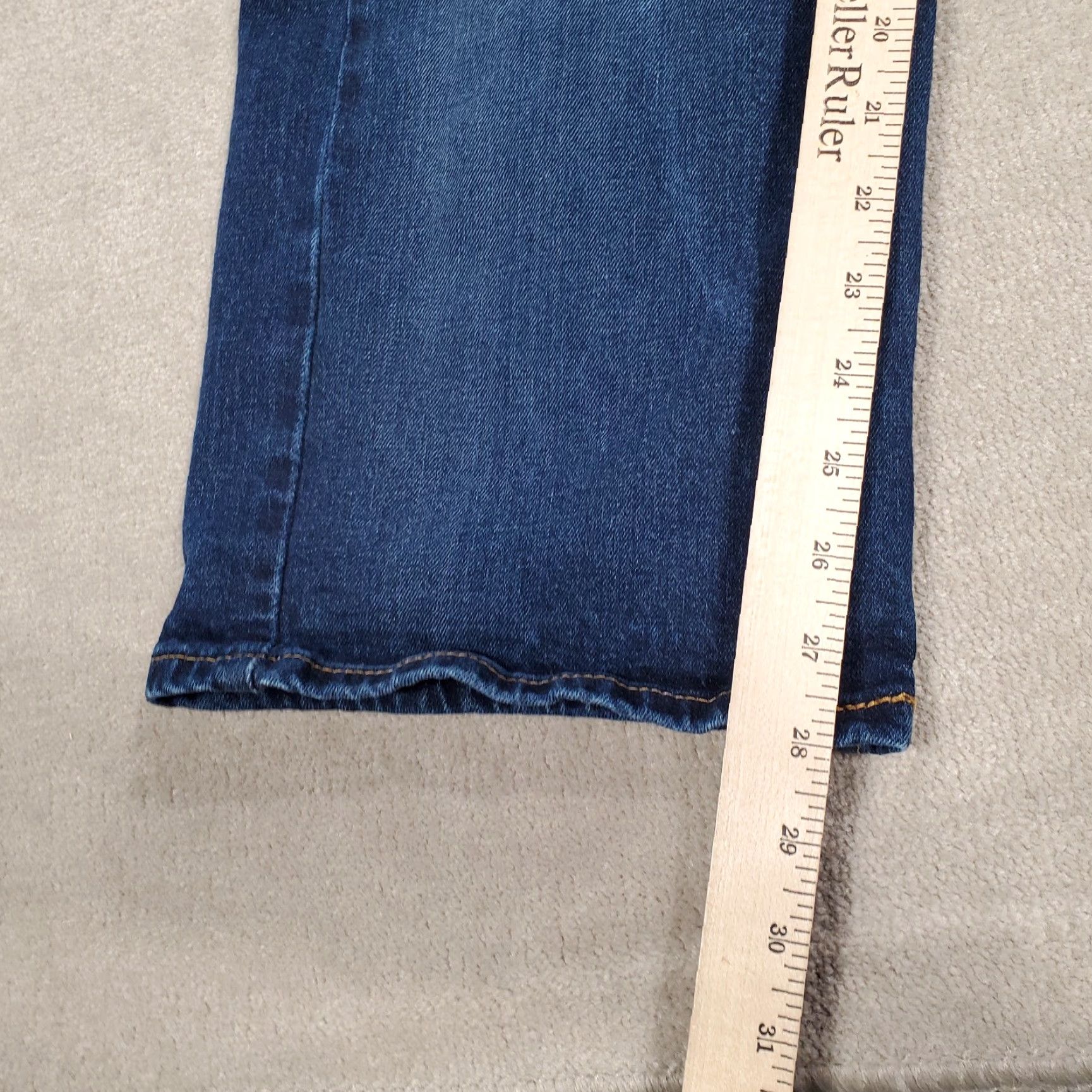 Levi's **Levi's 569 Men's Relaxed Fit 38x28 Blue Straight Jeans Dark Wash** User: Levi's 569 Men's Relaxed Fit 38x28 Blue Straight Jeans Dark Wash Size US 38 / EU 54 - 5 Thumbnail