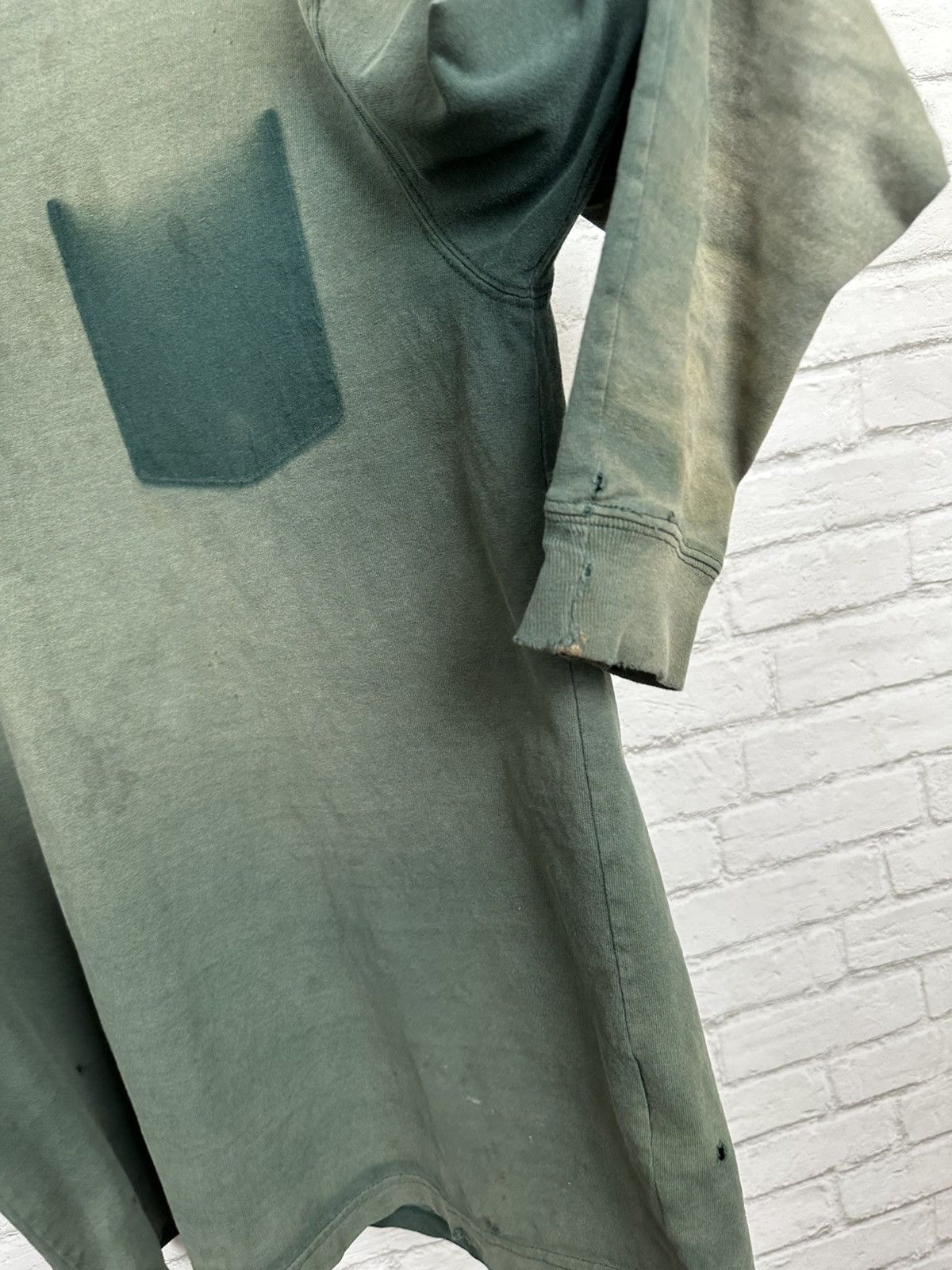 Carhartt (M) BEAUTIFUL FADED THRASHED Carhartt Longsleeve Tee Size US M / EU 48-50 / 2 - 11 Thumbnail