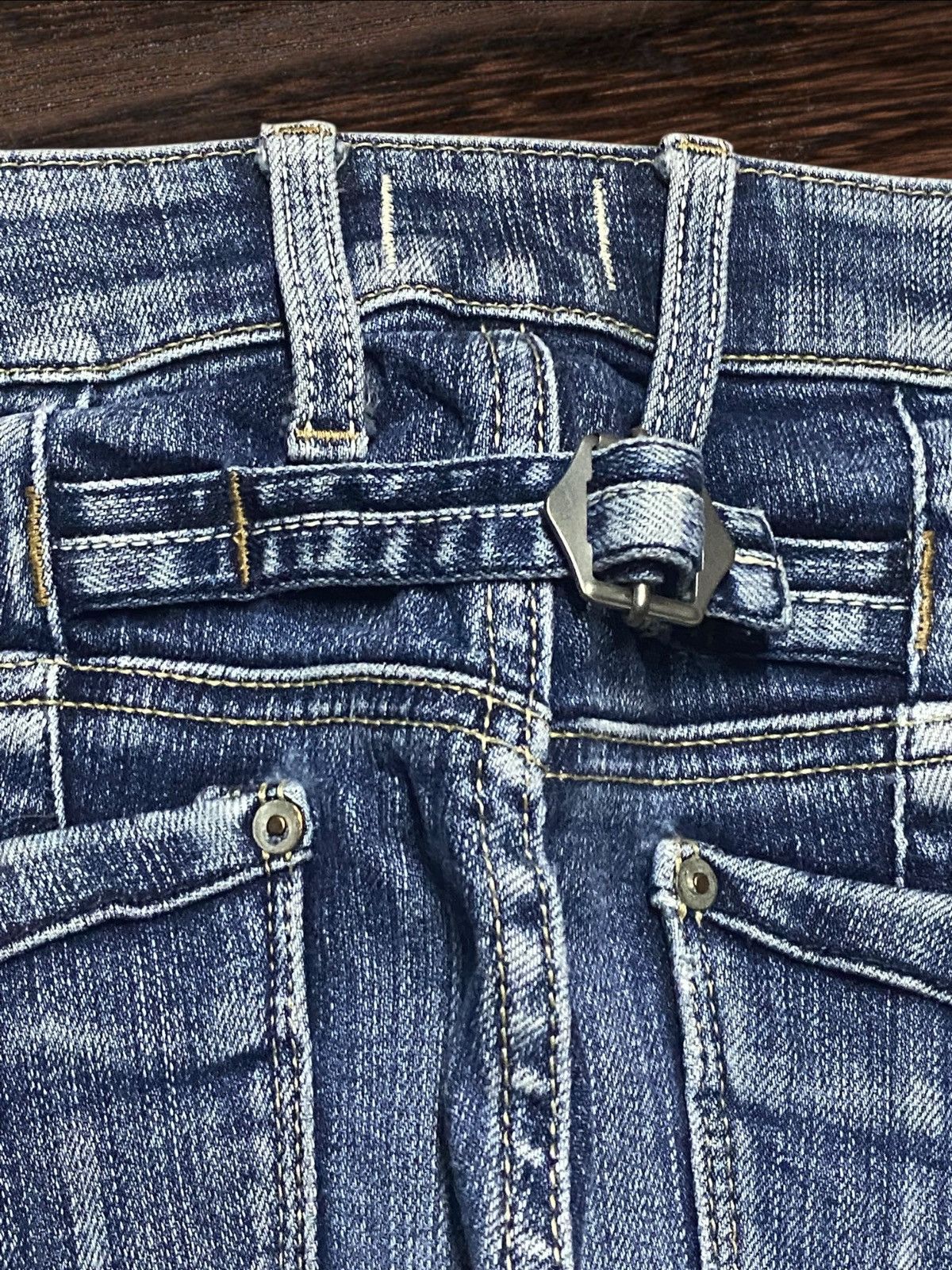 Japanese Brand Vtg Sweet Camel Faded Wash Buckle Back Eye Button Slim Fit Size US 28 / EU 44 - 9 Thumbnail