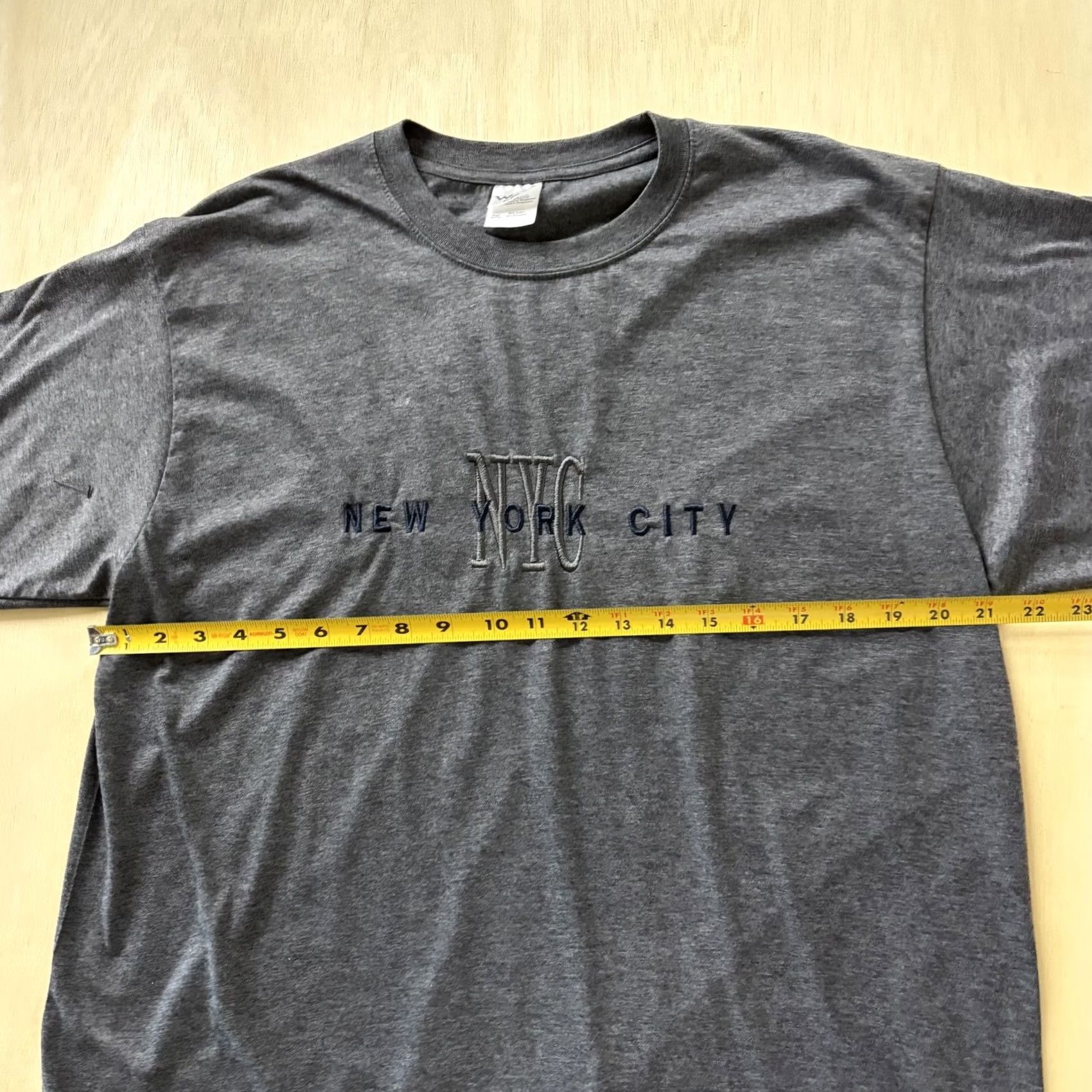 Vintage VINTAGE NYC Mens T-Shirt Gray 2XL Embroidered NEW YORK CITY NYC Front Graphic Souvenir Tee Size US XXL / EU 58 / 5 - 7 Thumbnail