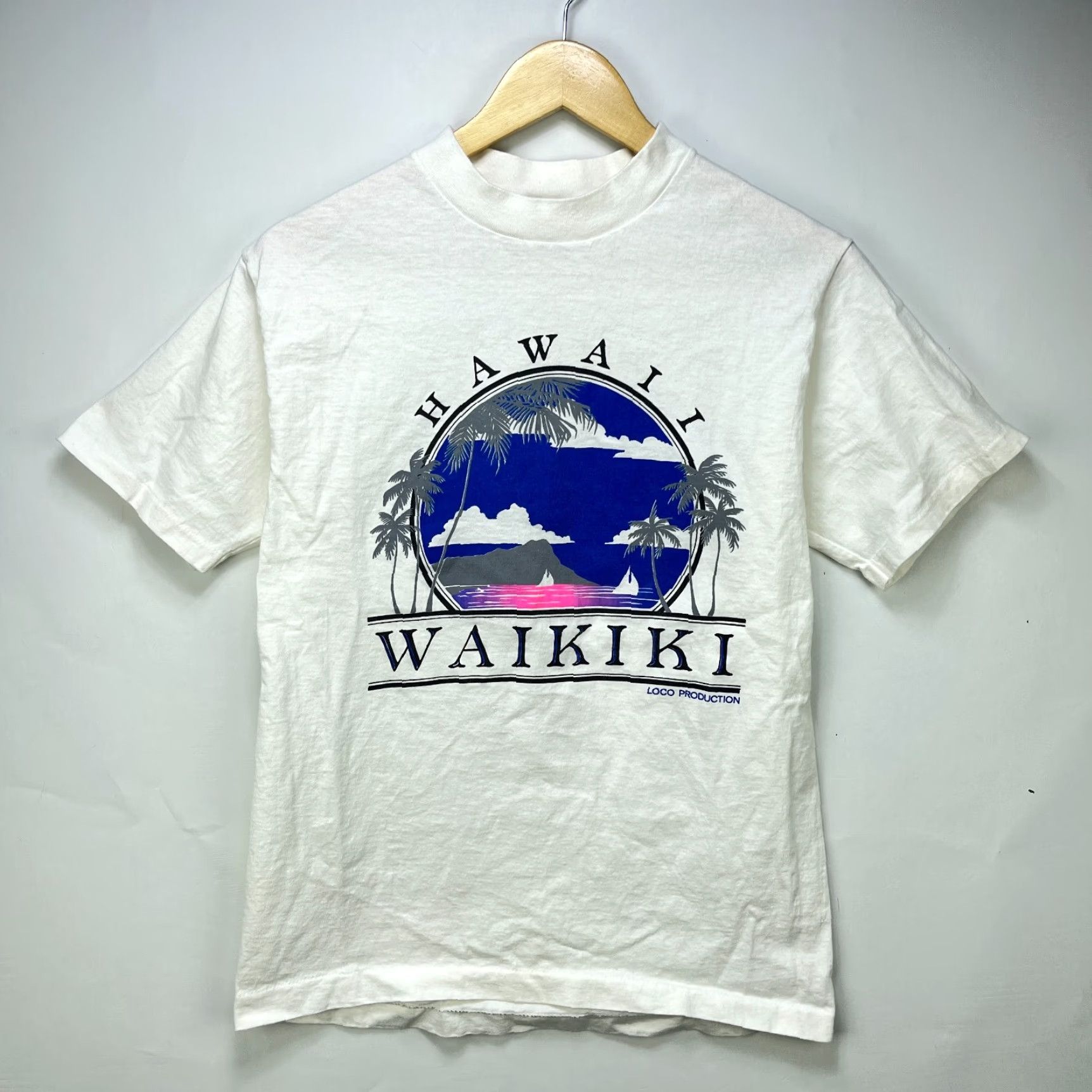 Vintage Vintage 90s Hawaii Waikiki White T-Shirt Medium Souvenir User: Vintage 90s Hawaii Waikiki White T-Shirt Medium Souvenir Size US M / EU 48-50 / 2 - 2 Thumbnail