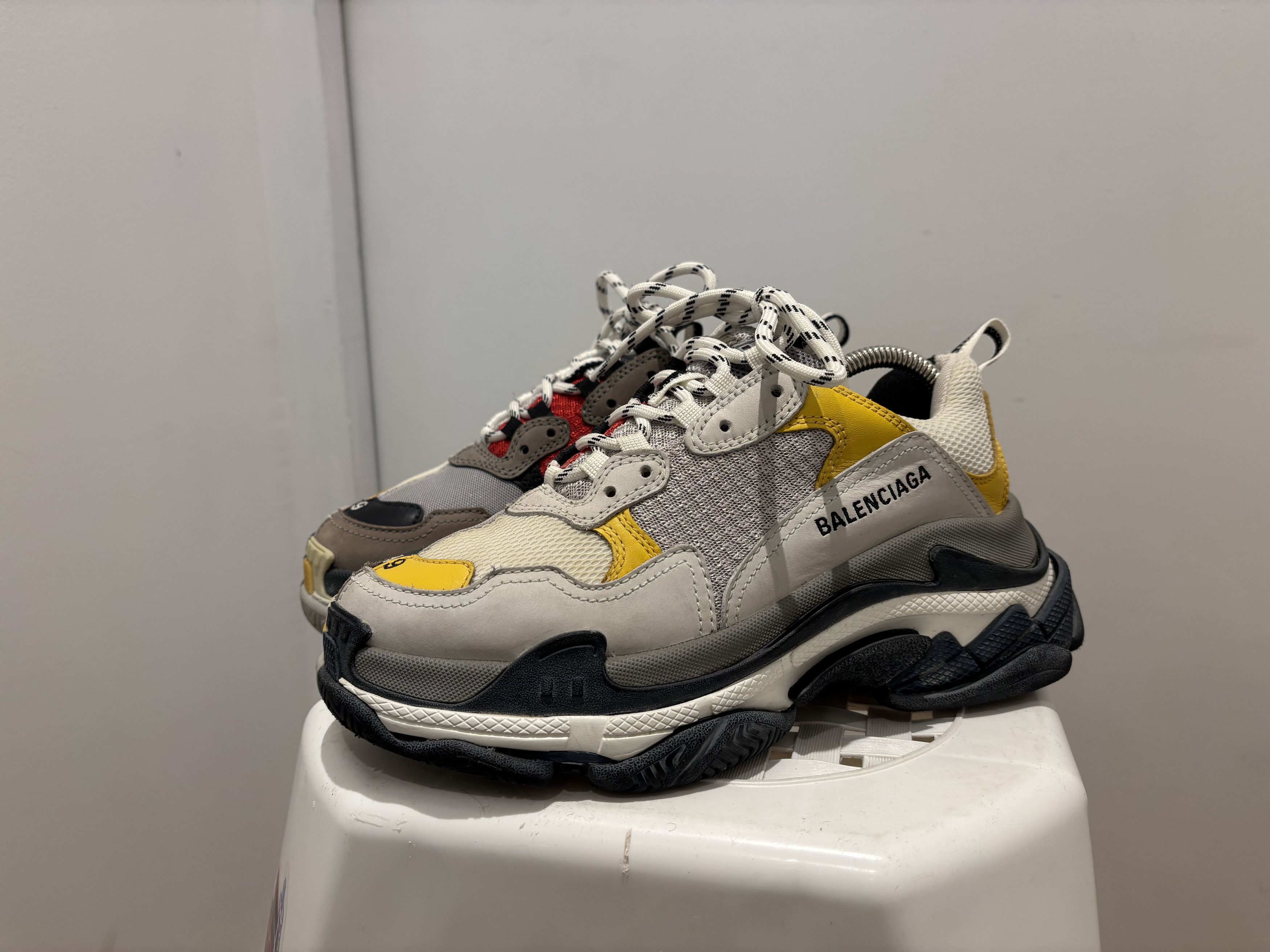 Balenciaga Basket de luxe Balenciaga Triple S en tbe Size US 6 / EU 39 - 2 Thumbnail