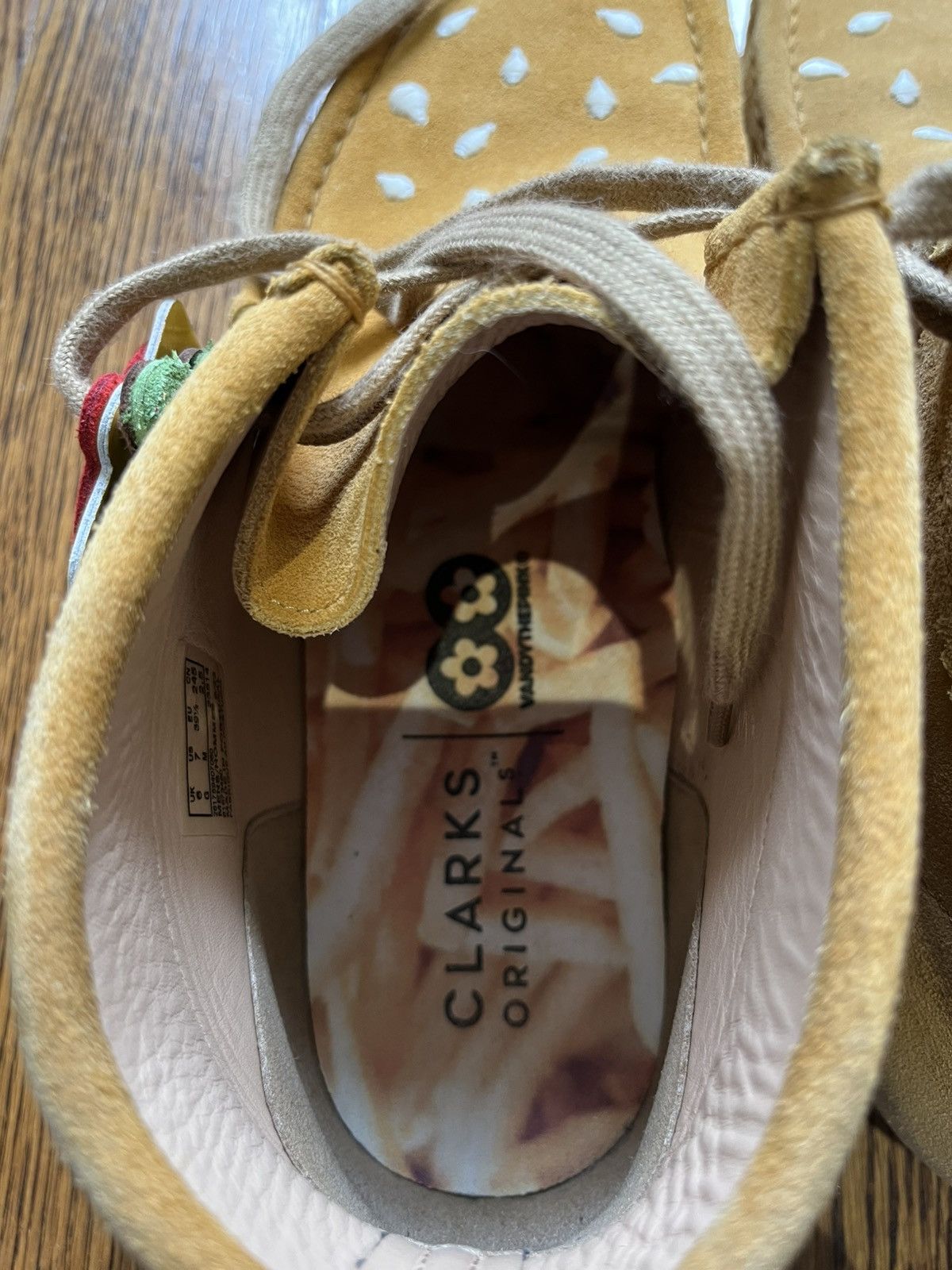 Clarks × Vandy The Pink Vandythepink Burger Clarks Wallabee Size US 7 / EU 40 - 5 Thumbnail