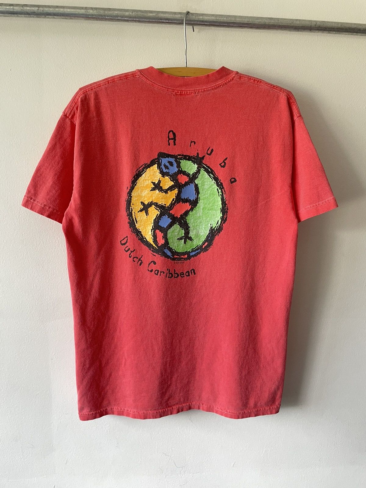 Vintage Vintage Pink Aruba Dutch Caribbean Gecko tee Size US M / EU 48-50 / 2 - 1 Thumbnail