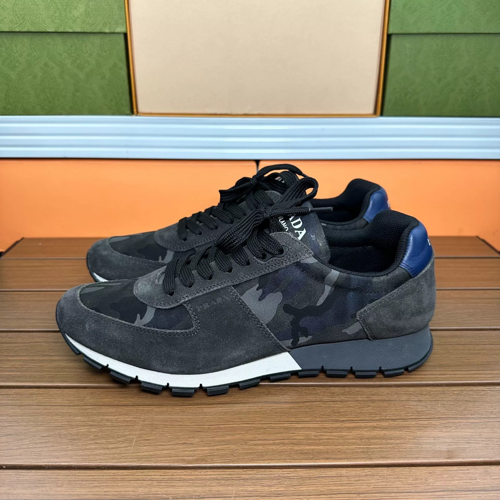 Prada Prada Casual Camo Lowtop Sneakers 10 Men Size US 10 / EU 43 - 1 Thumbnail