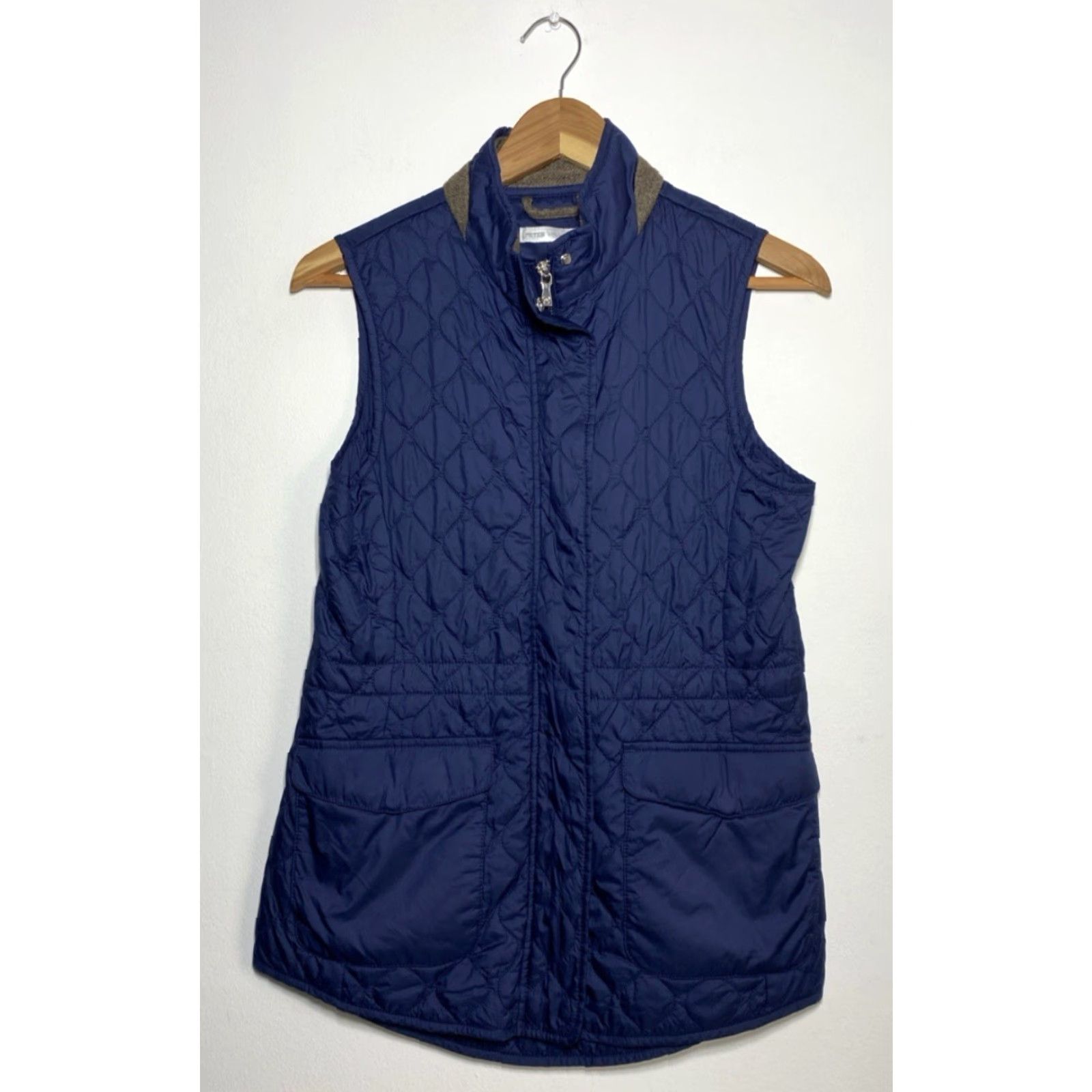 Peter Millar Peter Millar Women’s Addison Quilted Travel Vest Navy S Small Lambswool Trim vest Size S / US 4 / IT 40 - 4 Thumbnail