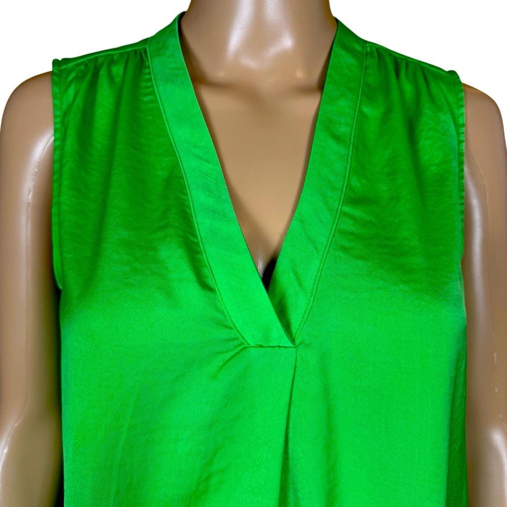 Vince Camuto NWT New Vince Camuto Lime Green Rumpled Satin Sleeveless Bl Size S / US 4 / IT 40 - 2 Thumbnail