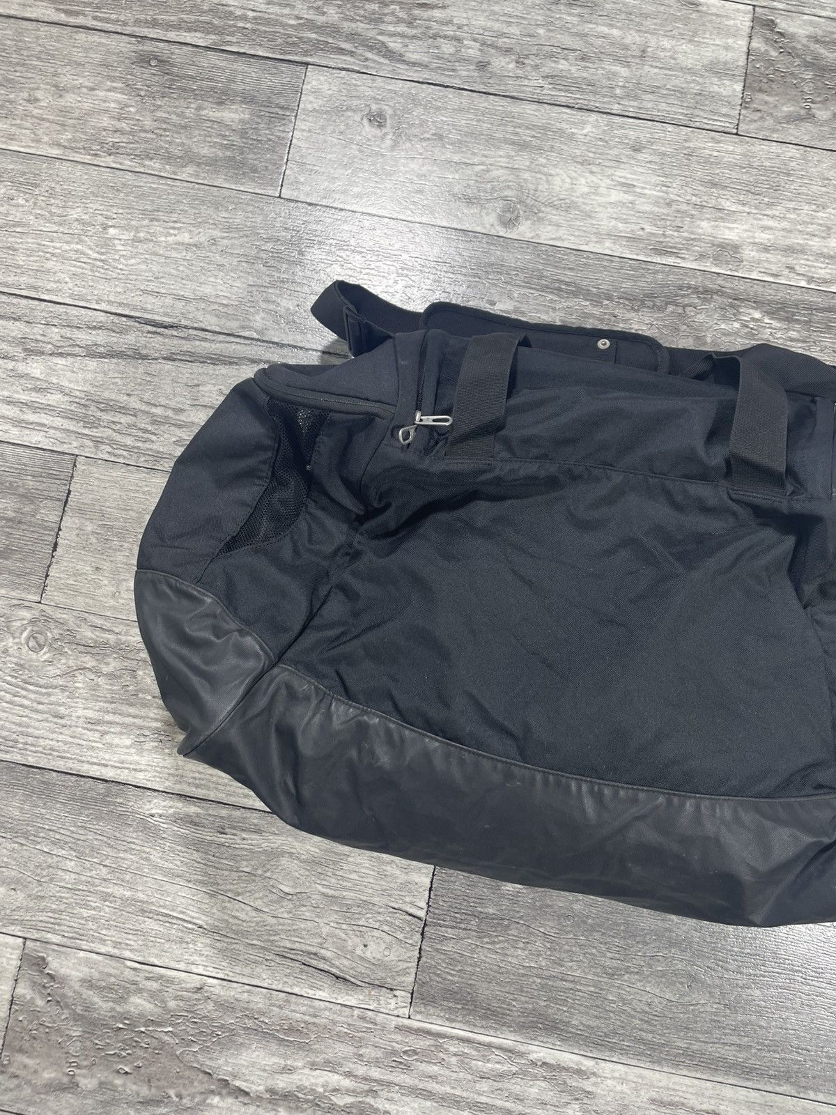 Nike Vintage Nike 2000s Sportswear Gym Big Bag Size ONE SIZE - 7 Thumbnail
